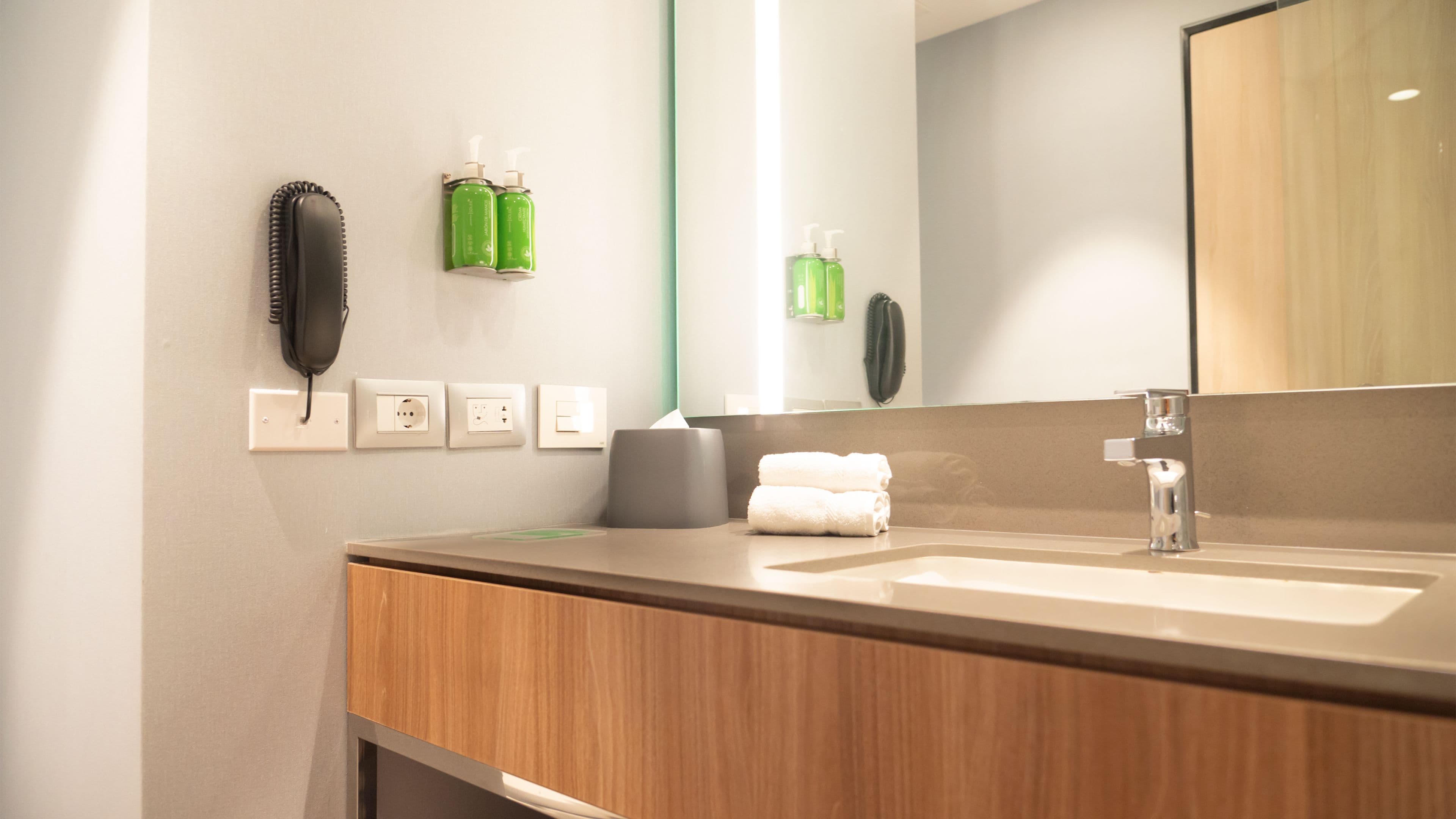 Standard Room - Image 5