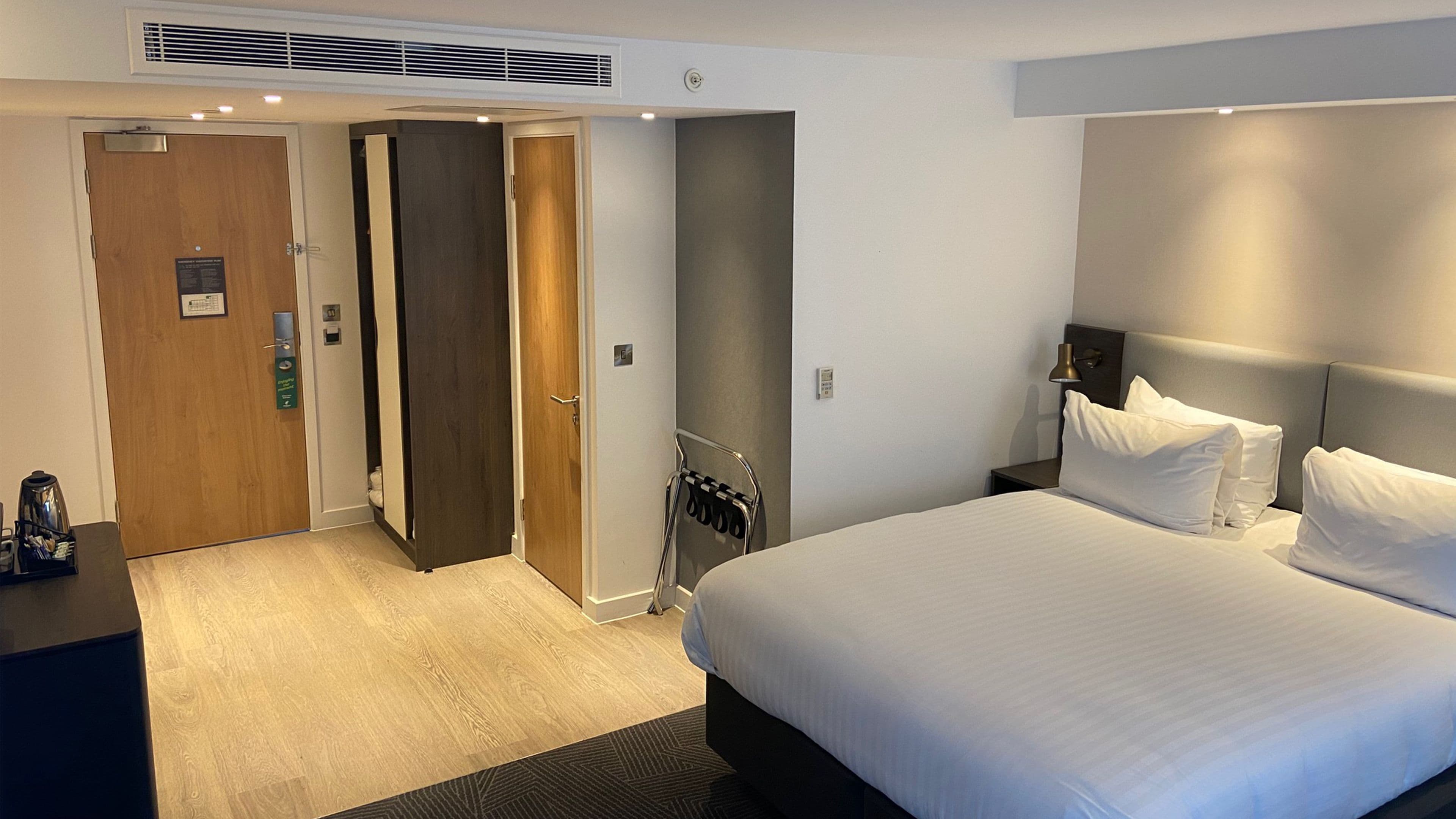 Holiday Inn Lincoln - Image 4