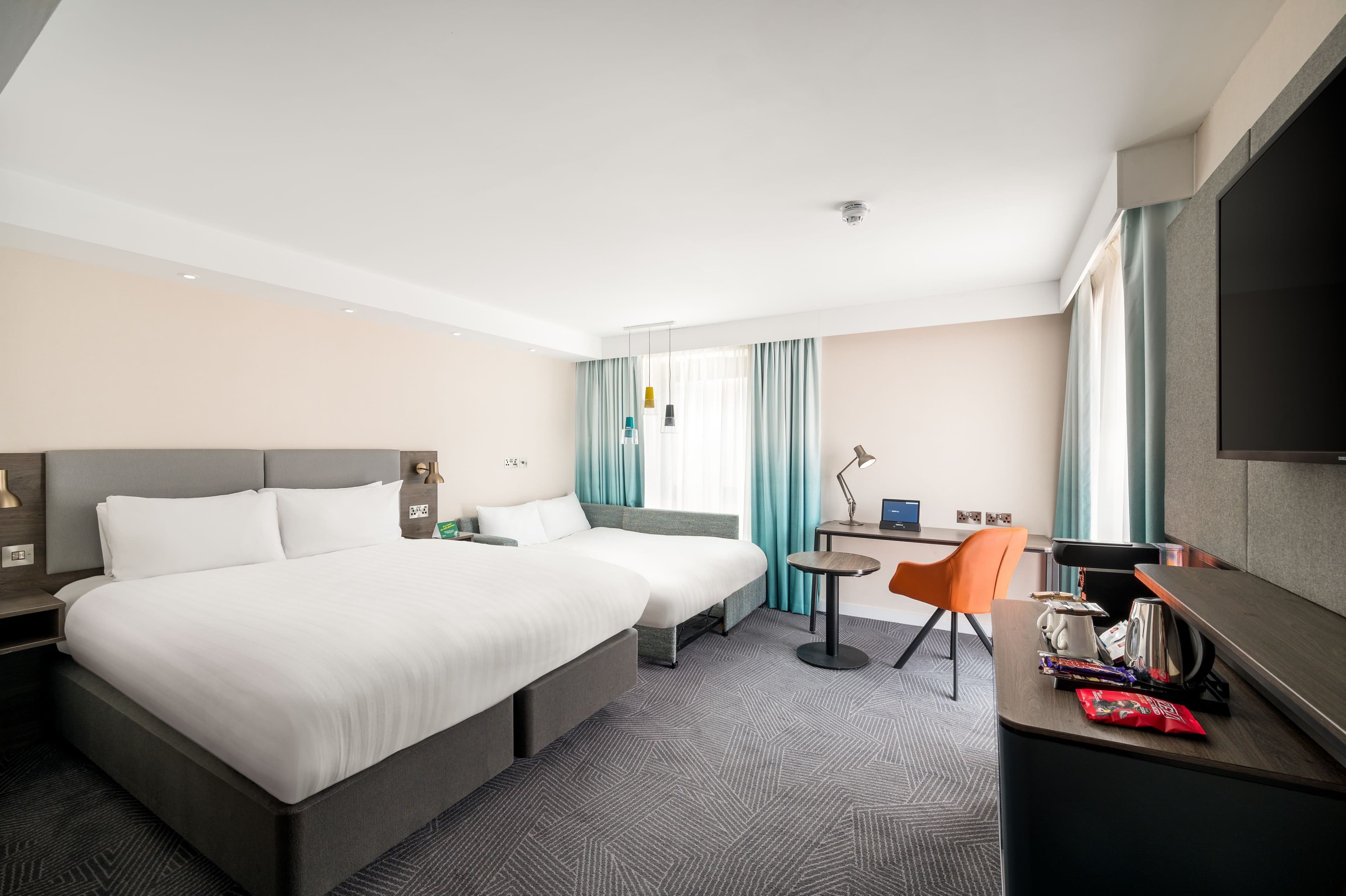 Holiday Inn Lincoln - Image 3