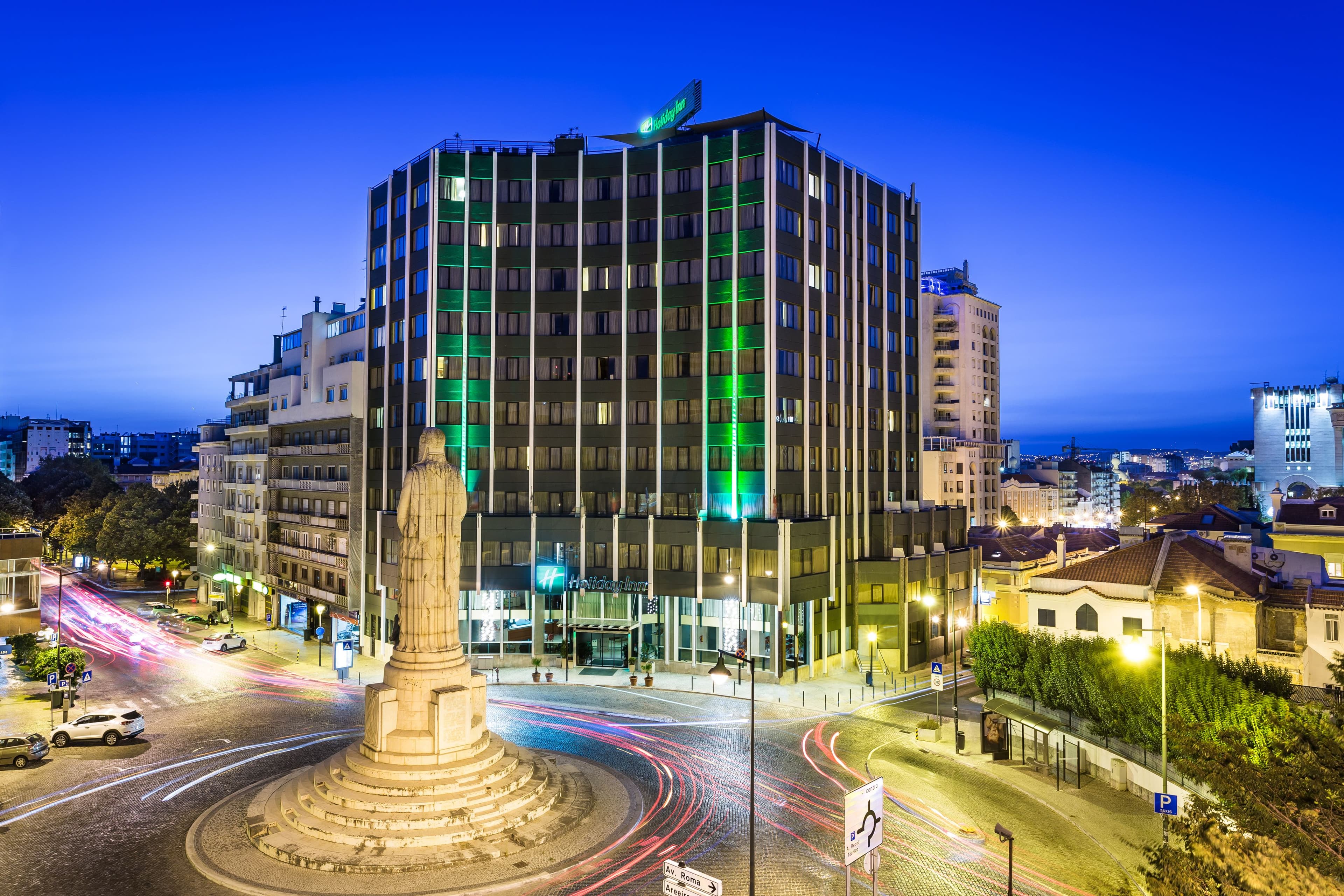 Holiday Inn Lisbon - Image 1