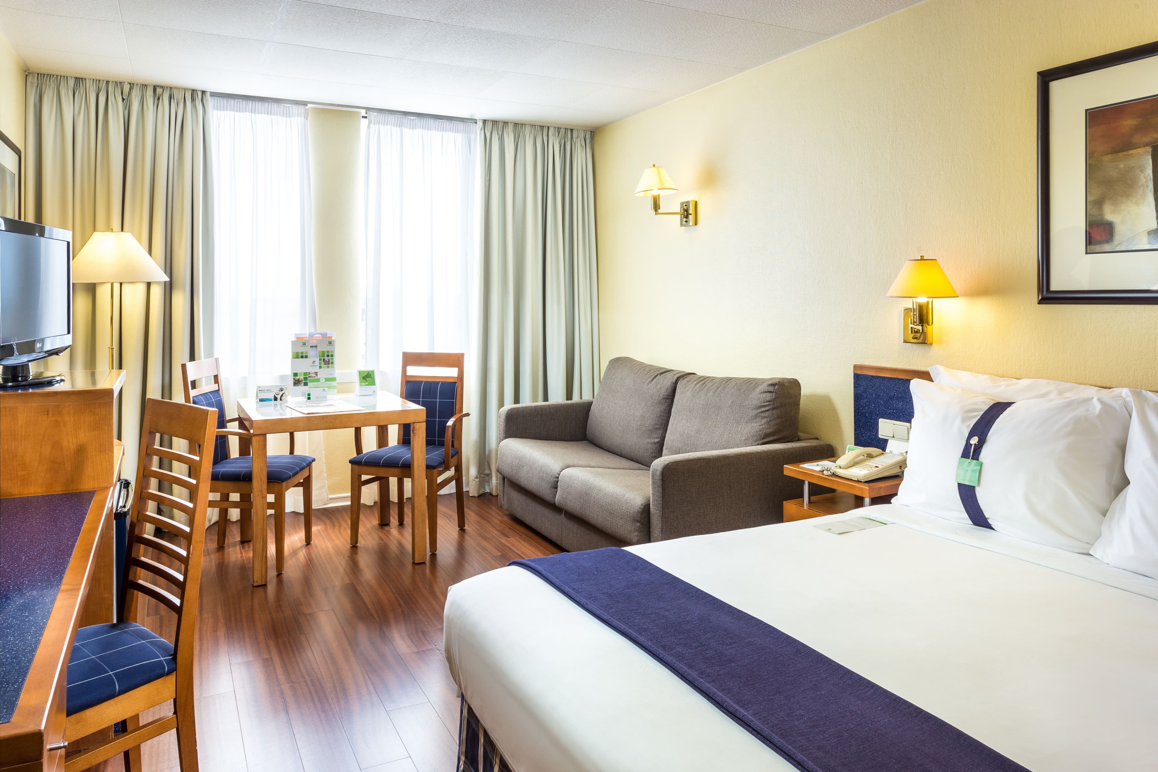 Holiday Inn Lisbon - Image 3