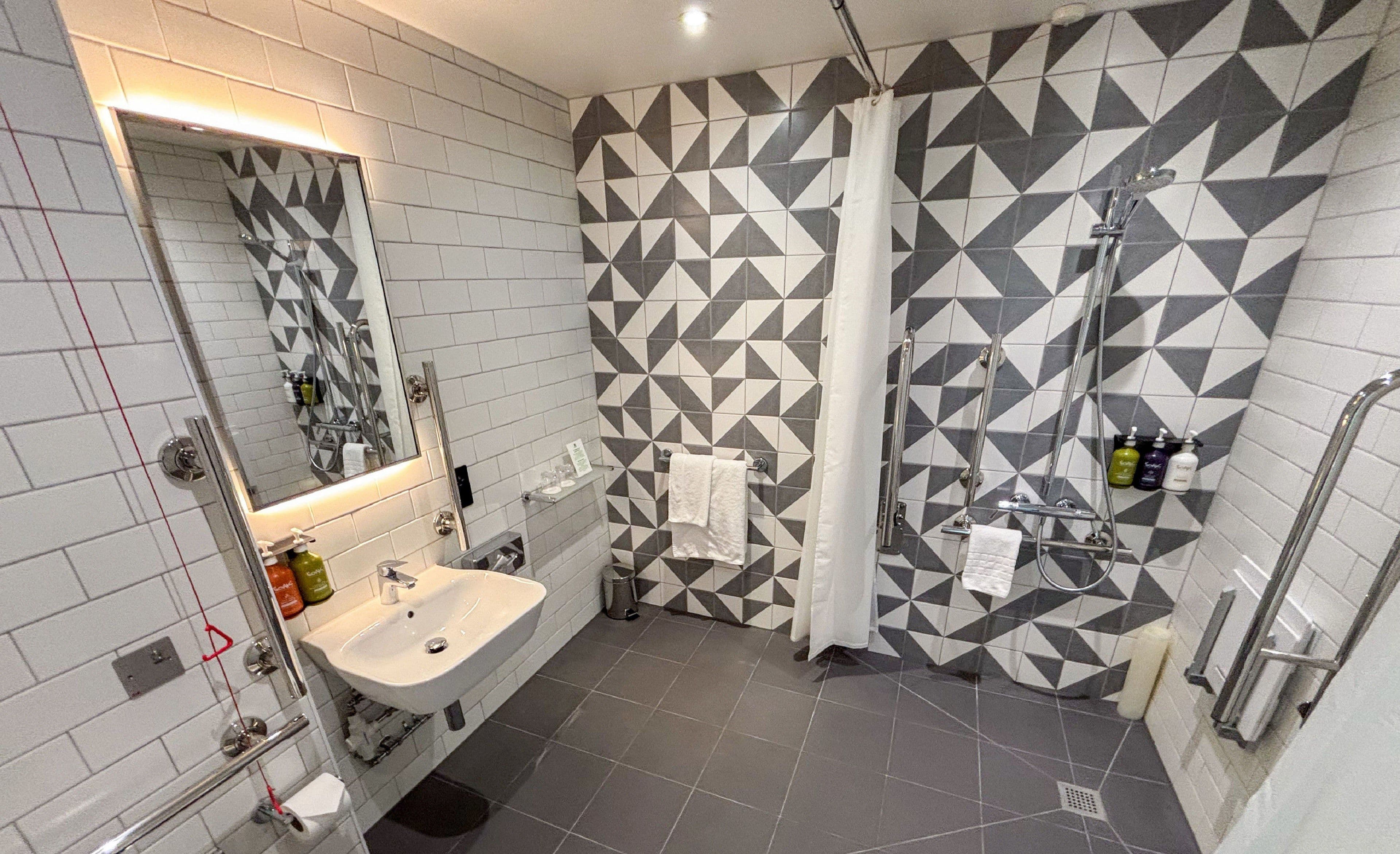 Holiday Inn London - Whitechapel — 17