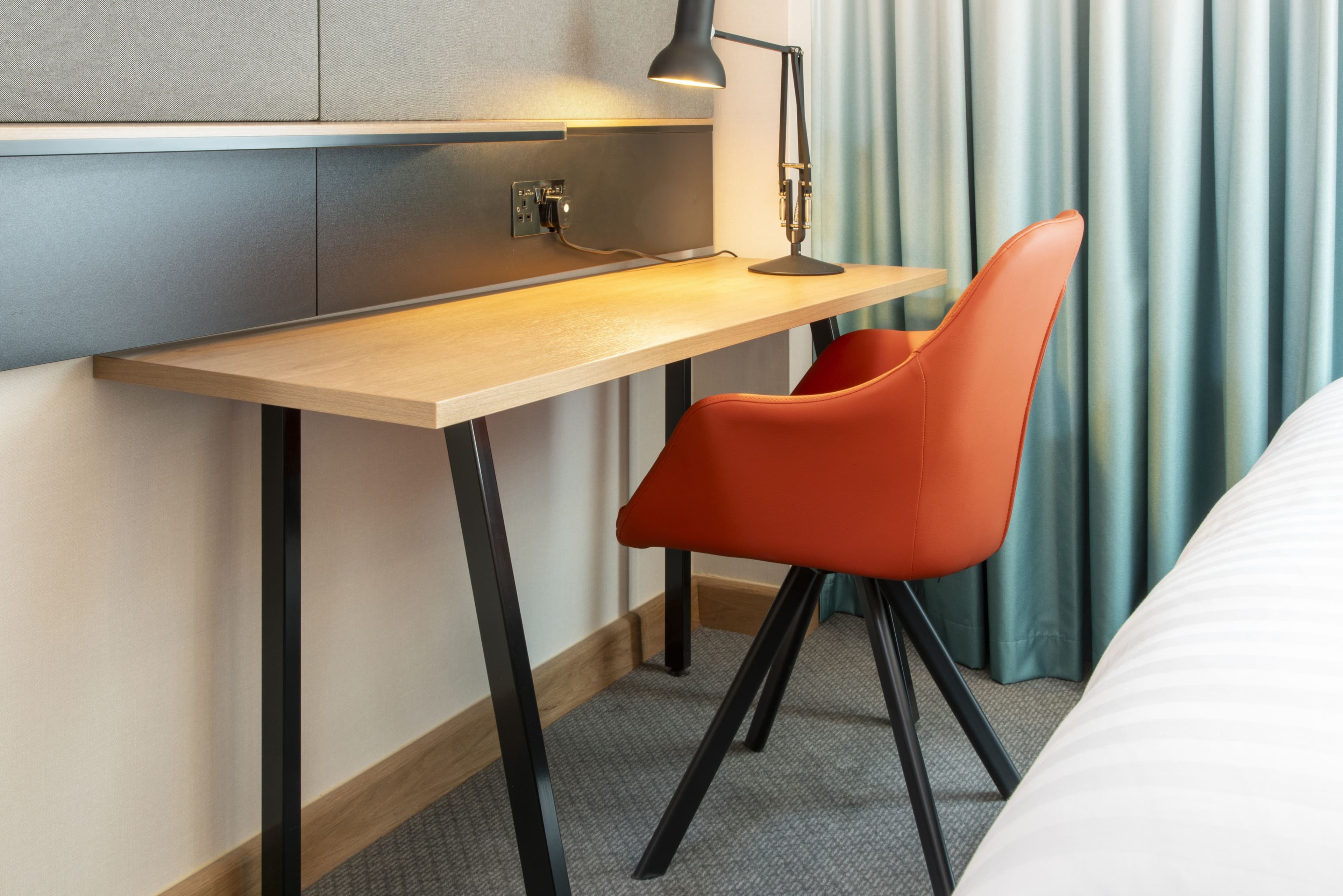 Holiday Inn London - Heathrow M4,Jct.4 — 6