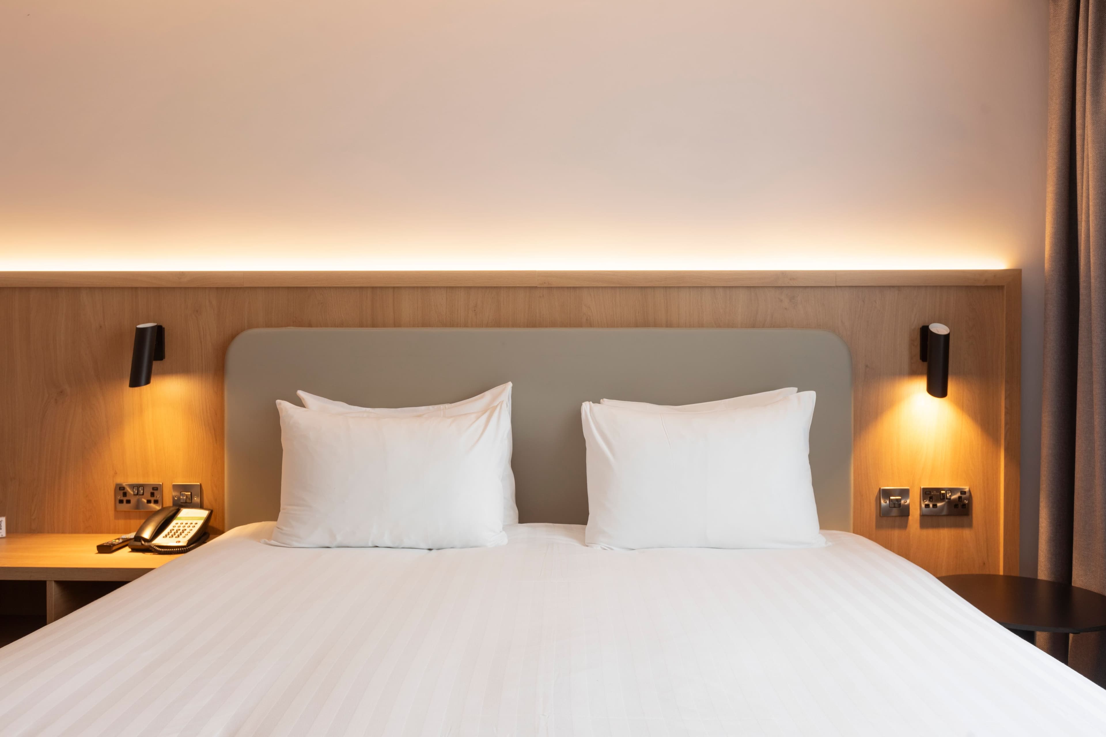 Holiday Inn London - Heathrow M4,Jct.4 — 8