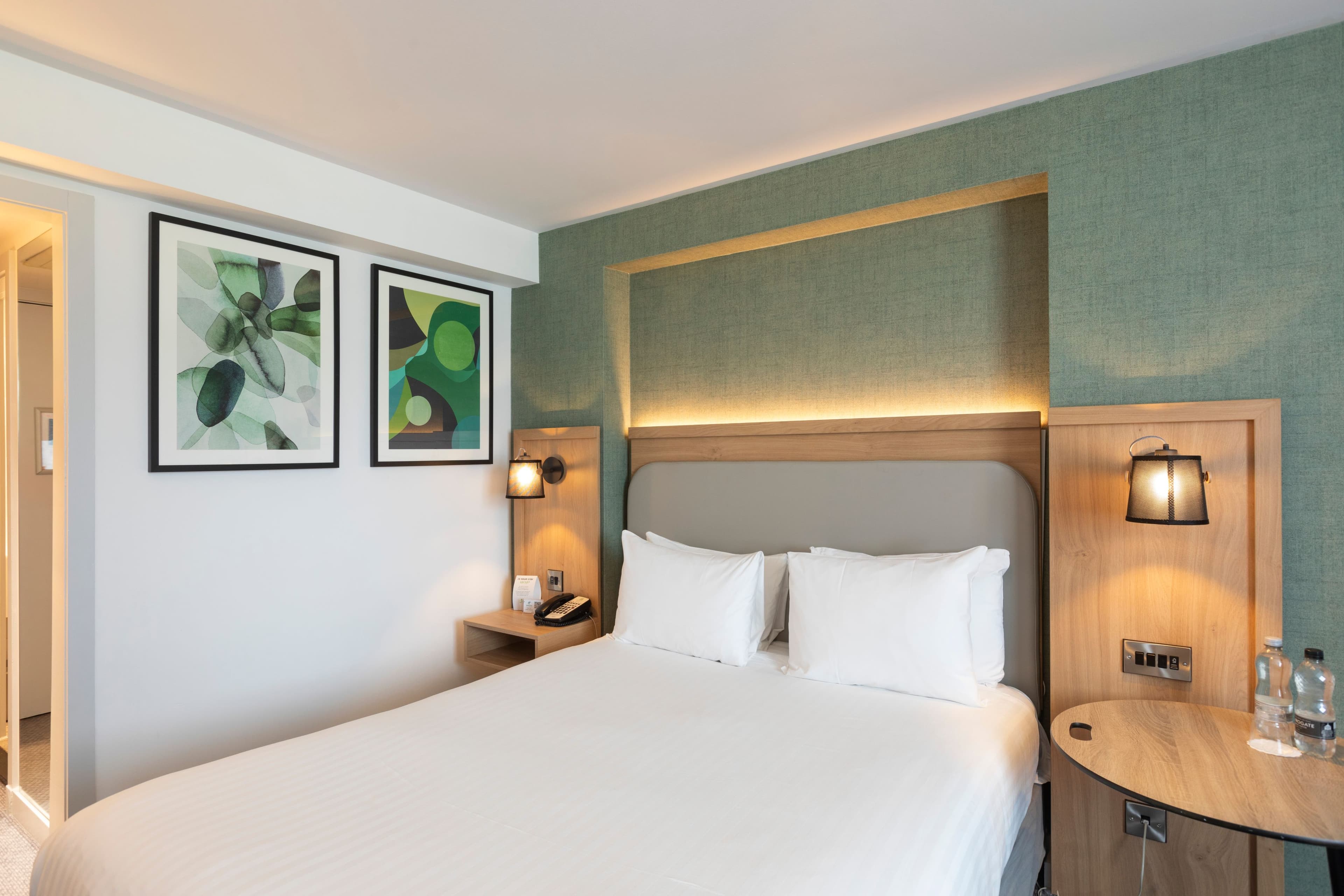 Holiday Inn London - Heathrow M4,Jct.4 — 10