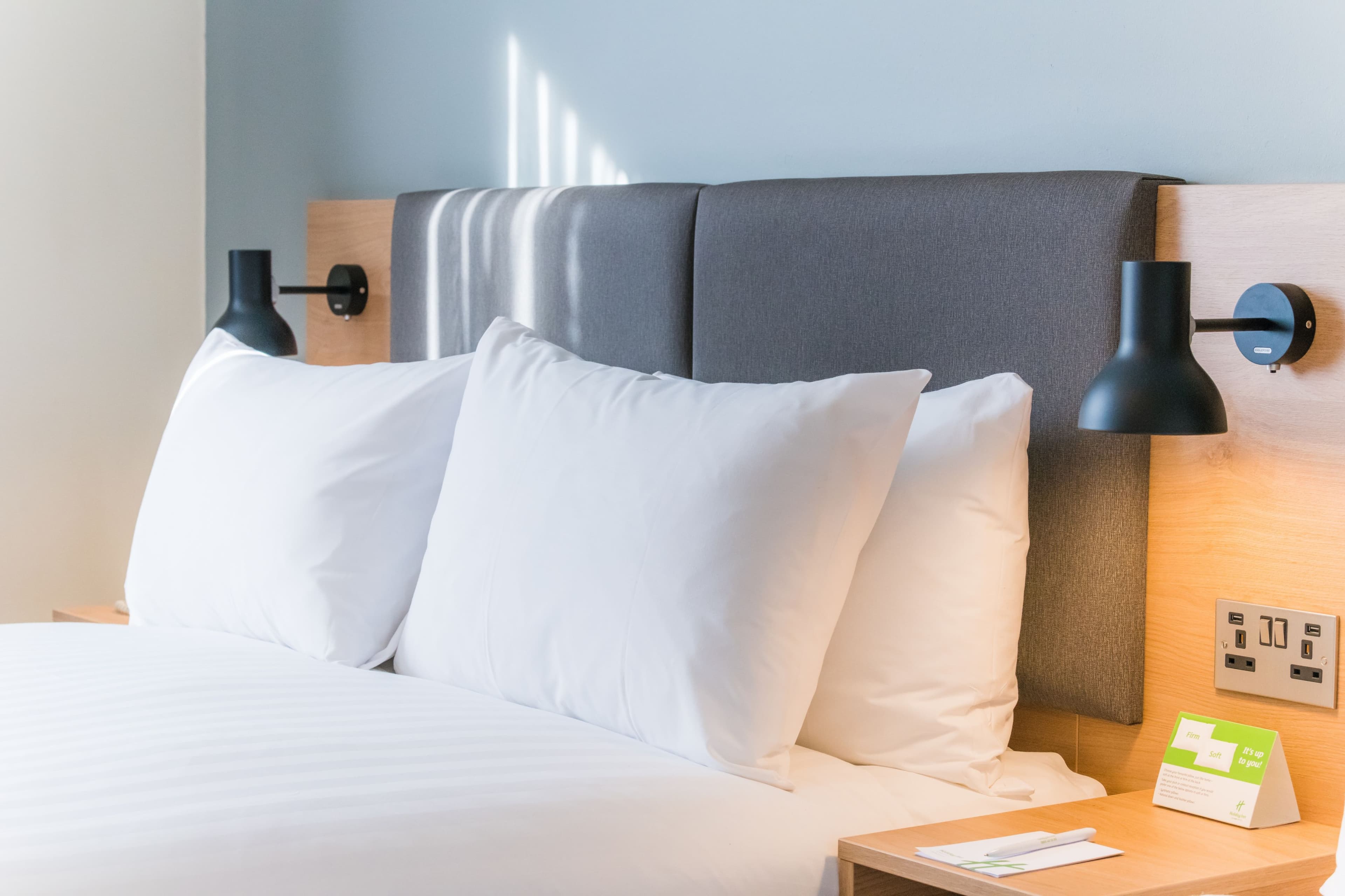 Holiday Inn London - Heathrow M4,Jct.4 — 11