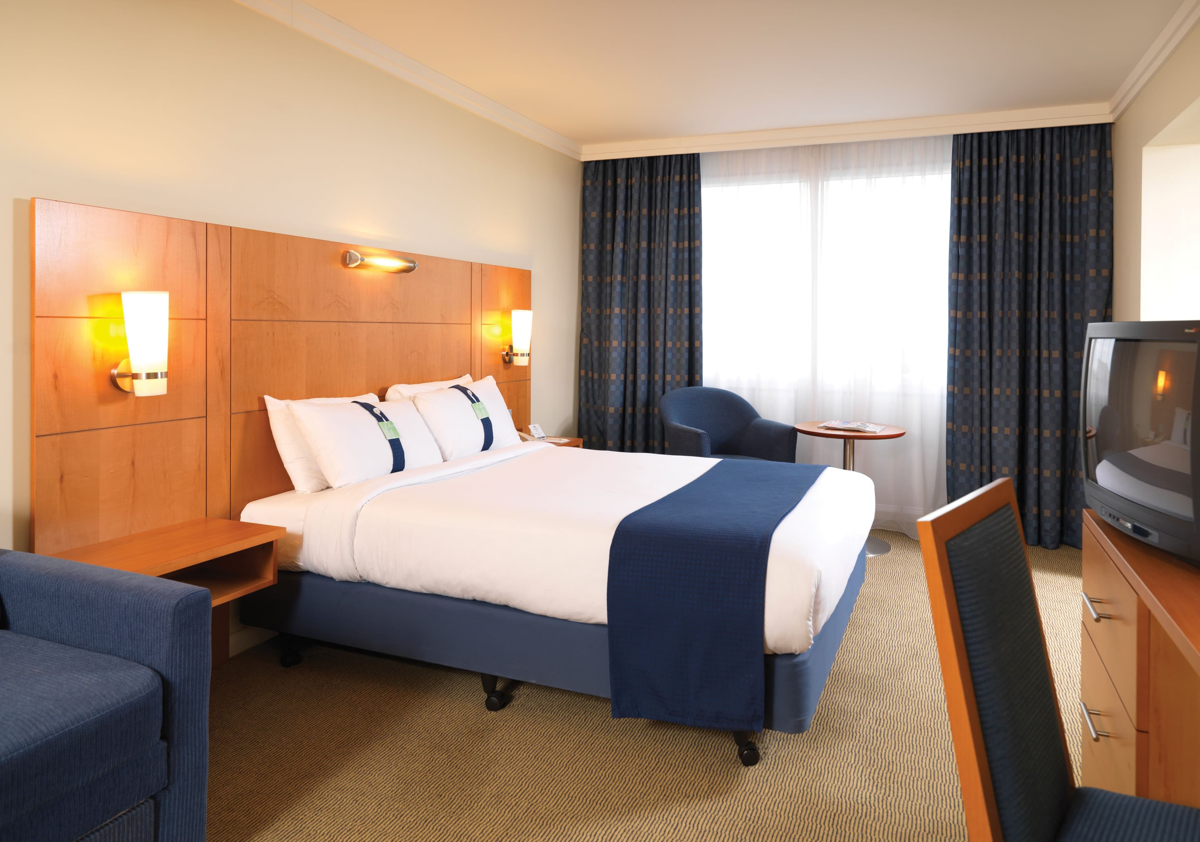 Holiday Inn London - Heathrow M4,Jct.4 — 14