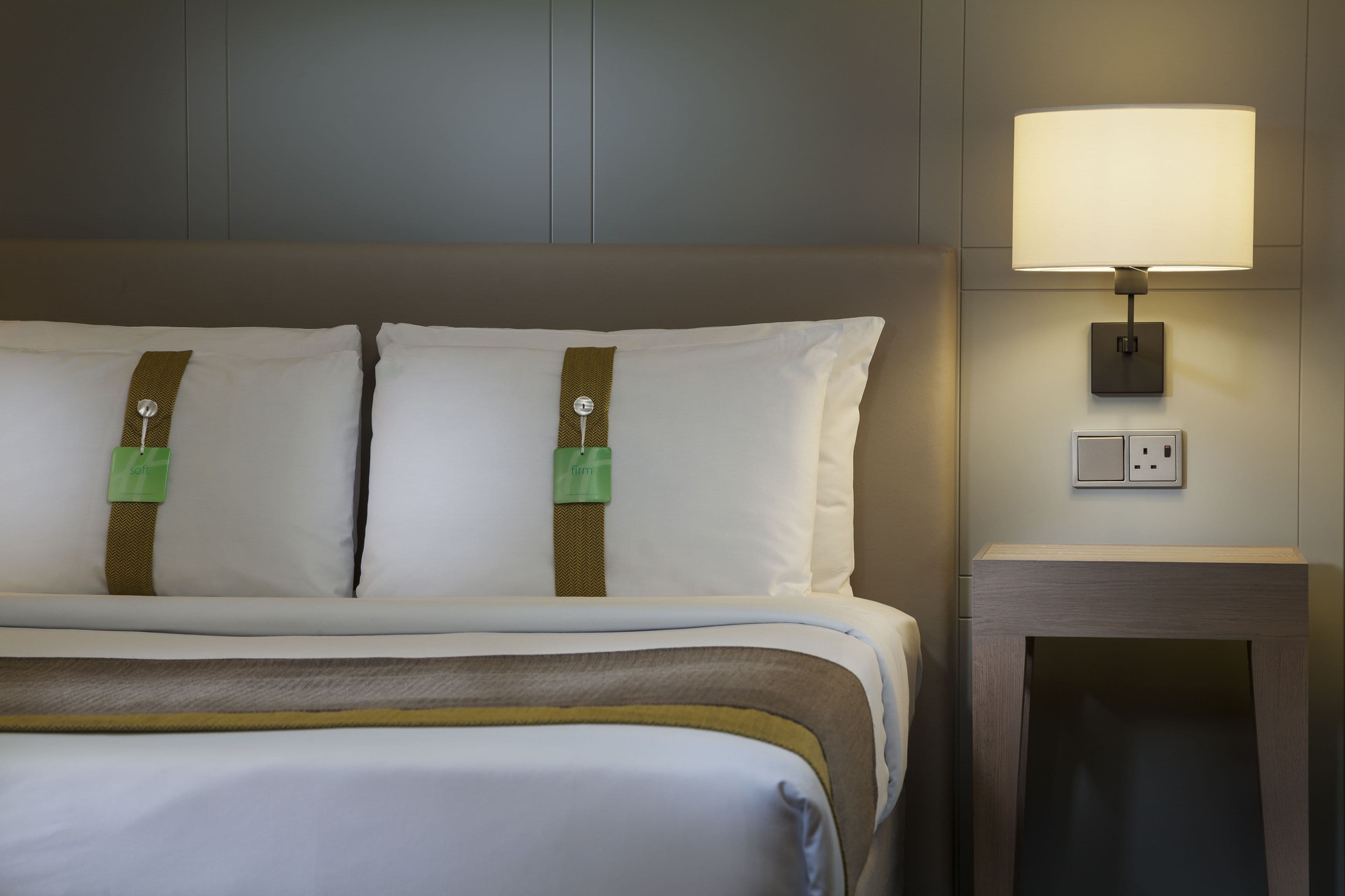 Holiday Inn London - Heathrow M4,Jct.4 — 12