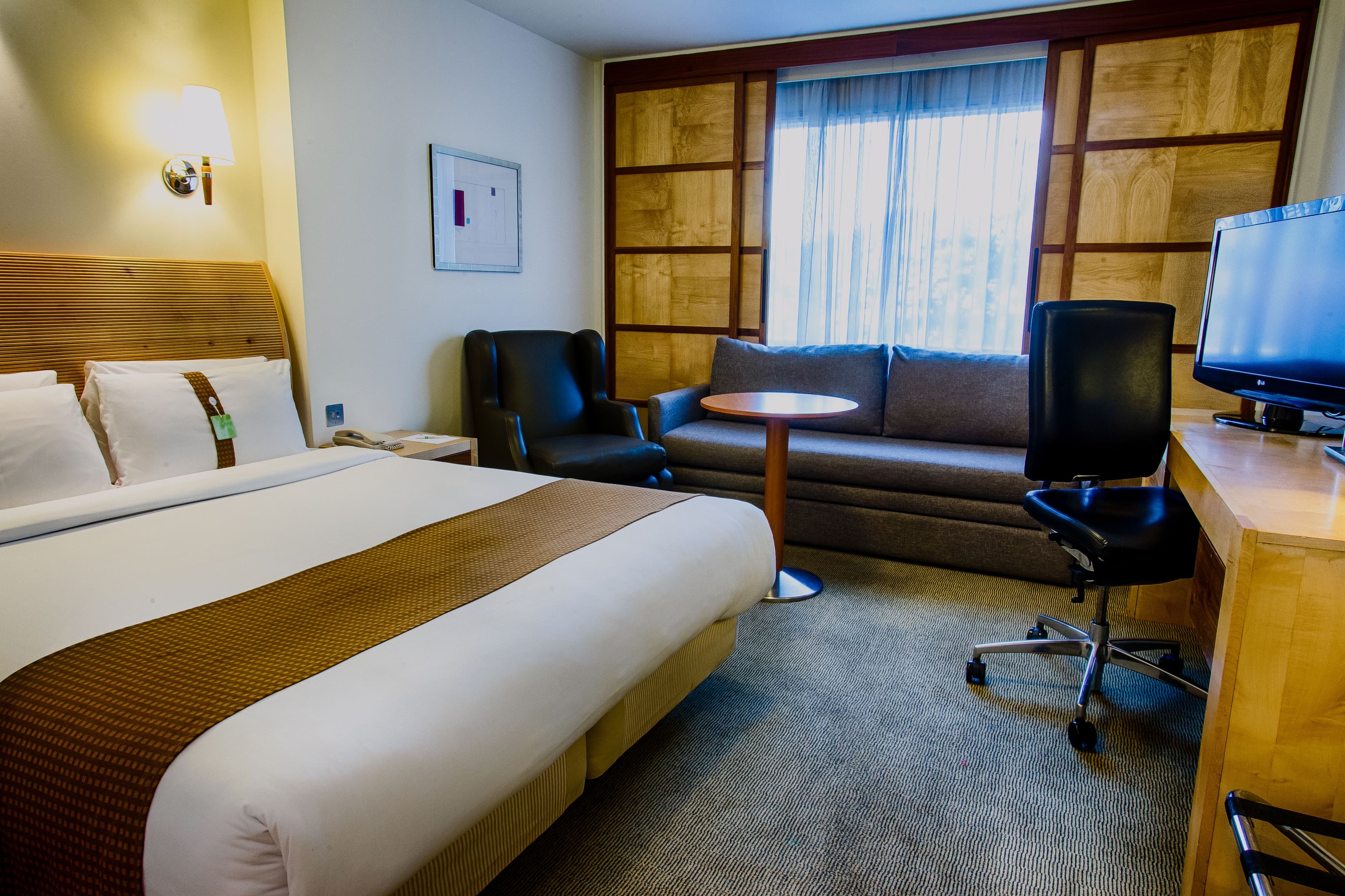 Holiday Inn London - Heathrow M4,Jct.4 — 9