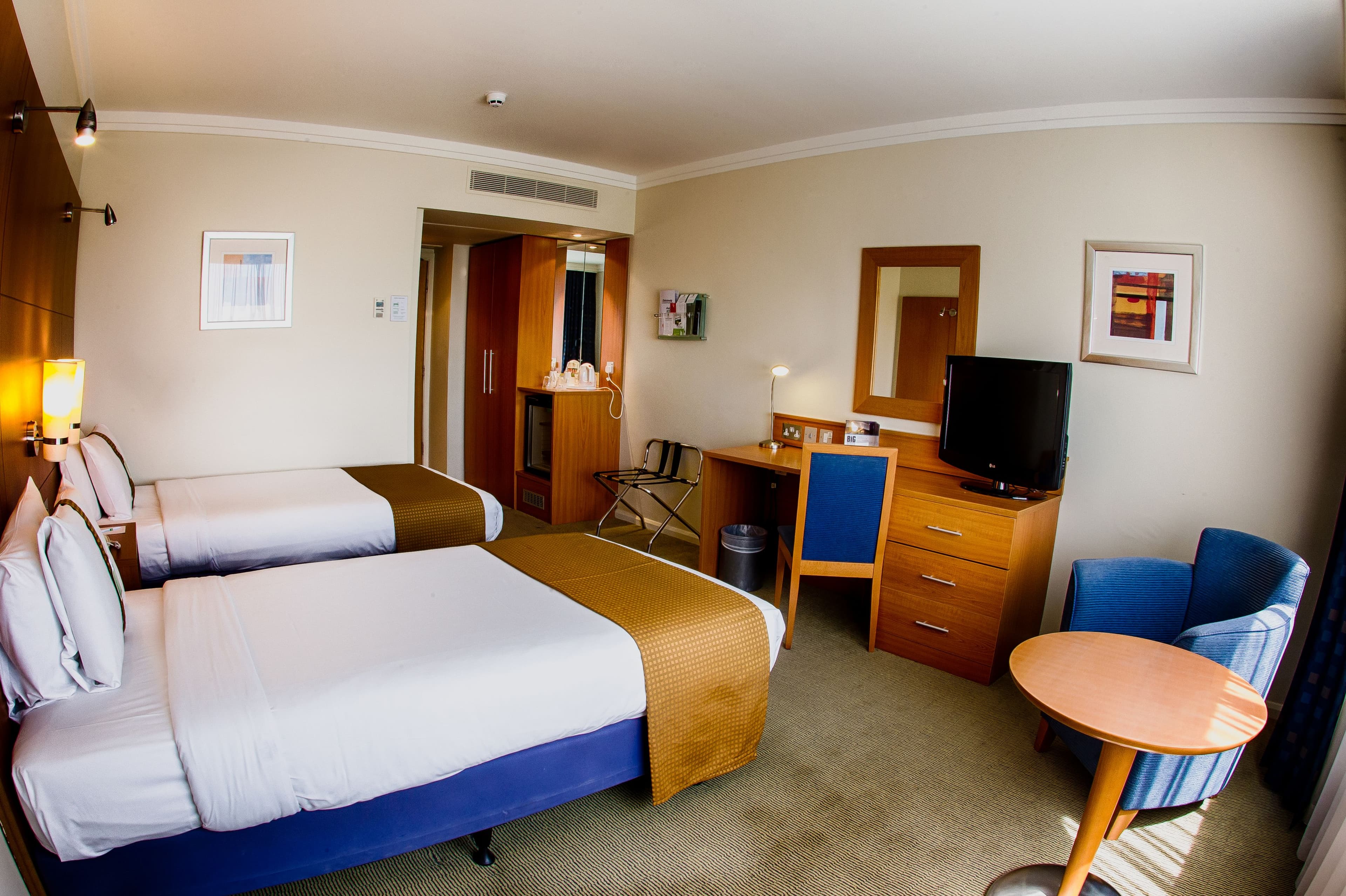Holiday Inn London - Heathrow M4,Jct.4 — 18