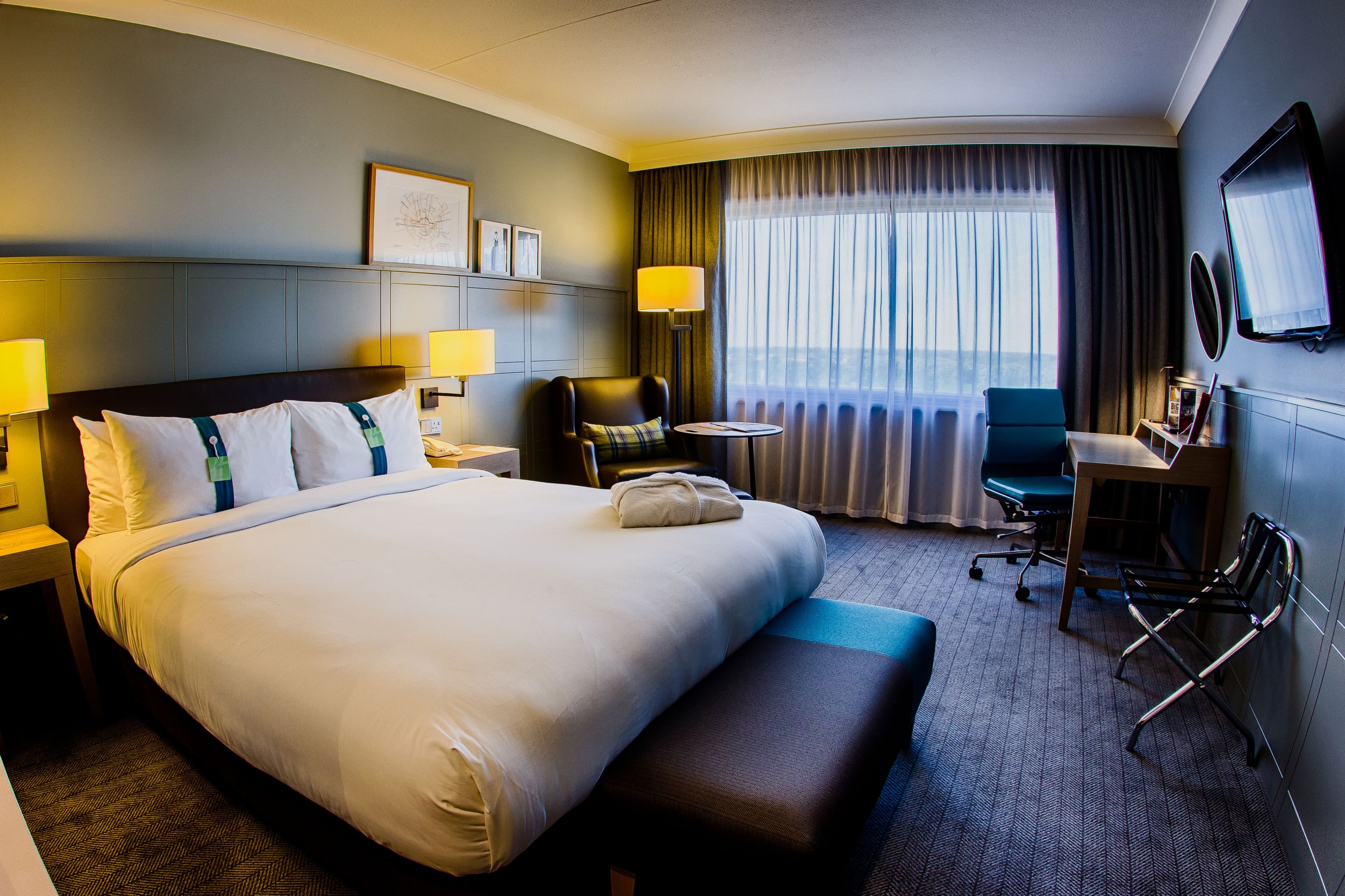Holiday Inn London - Heathrow M4,Jct.4 — 4