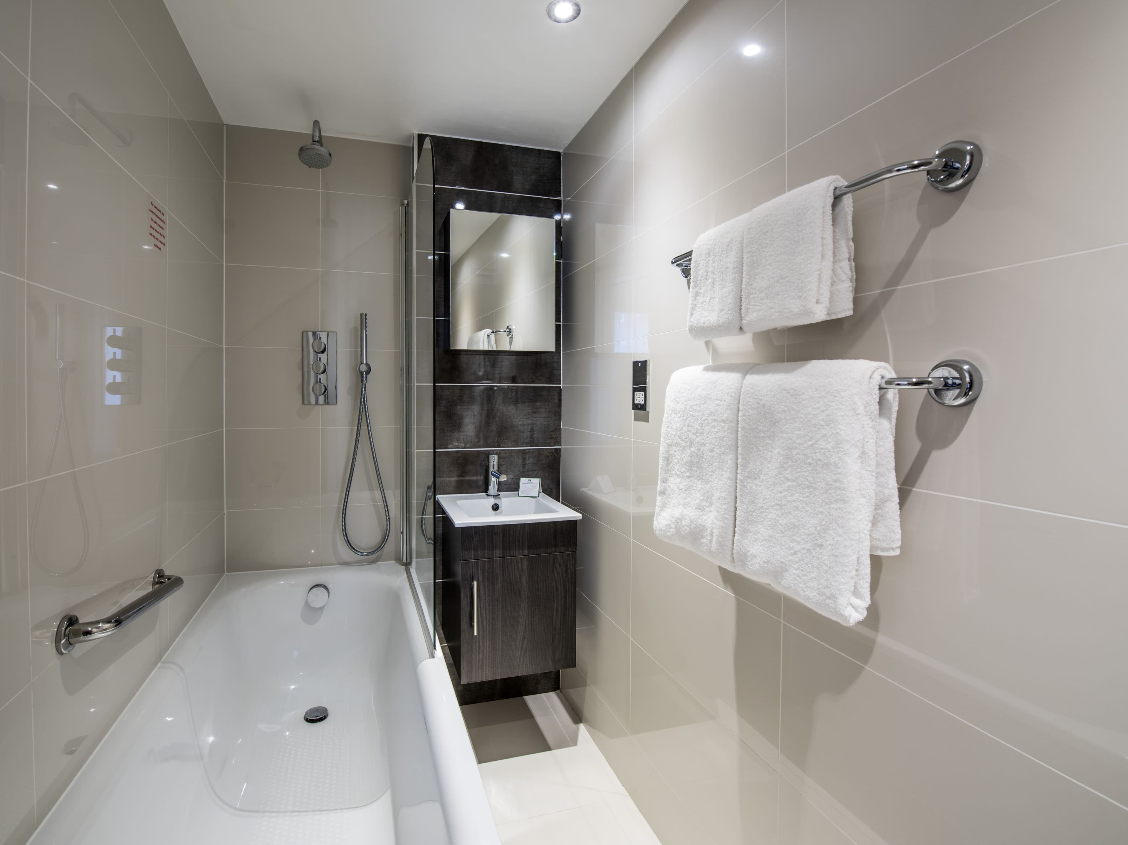 Holiday Inn London - Kensington High St. - Image 5