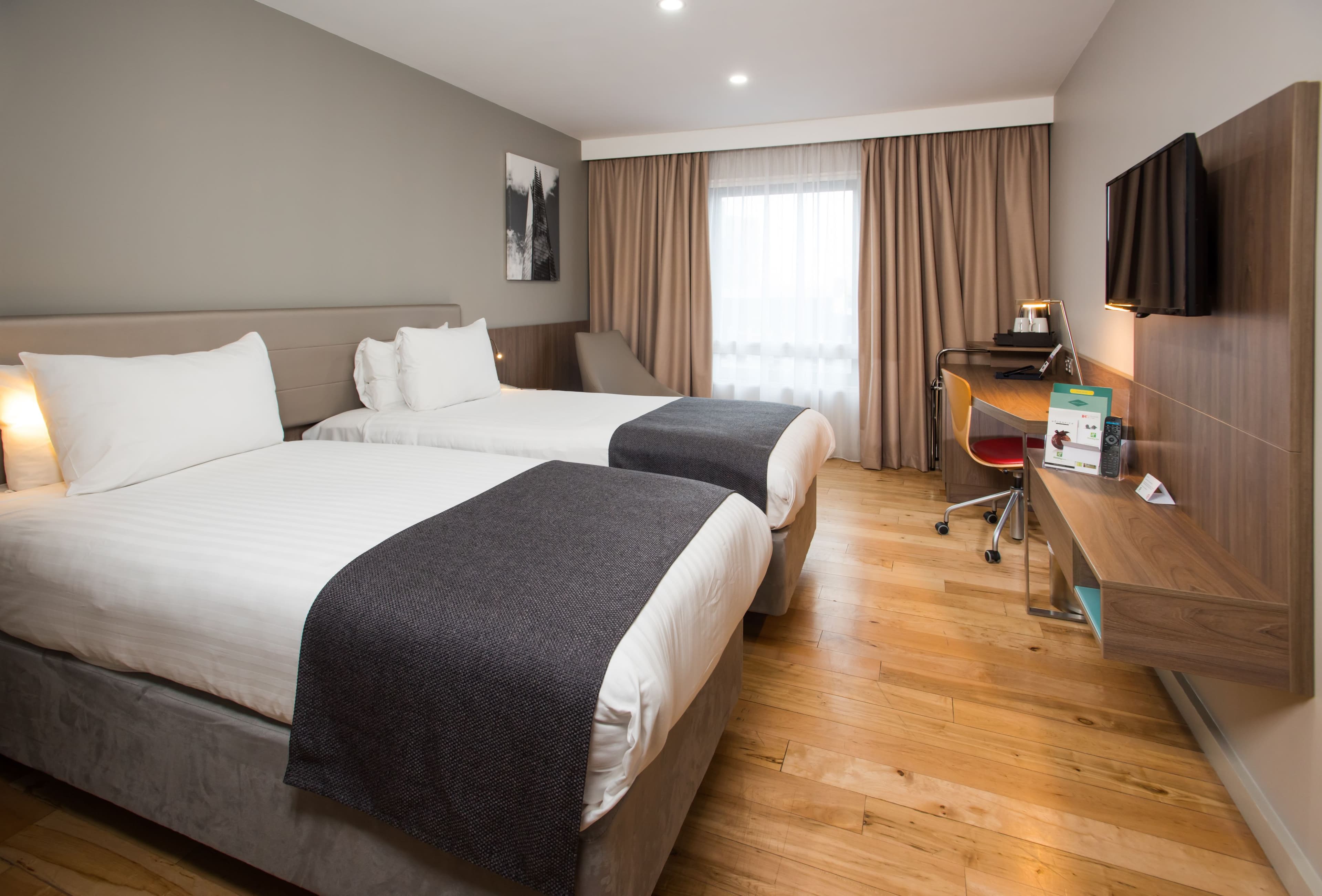 Holiday Inn London - West — 14