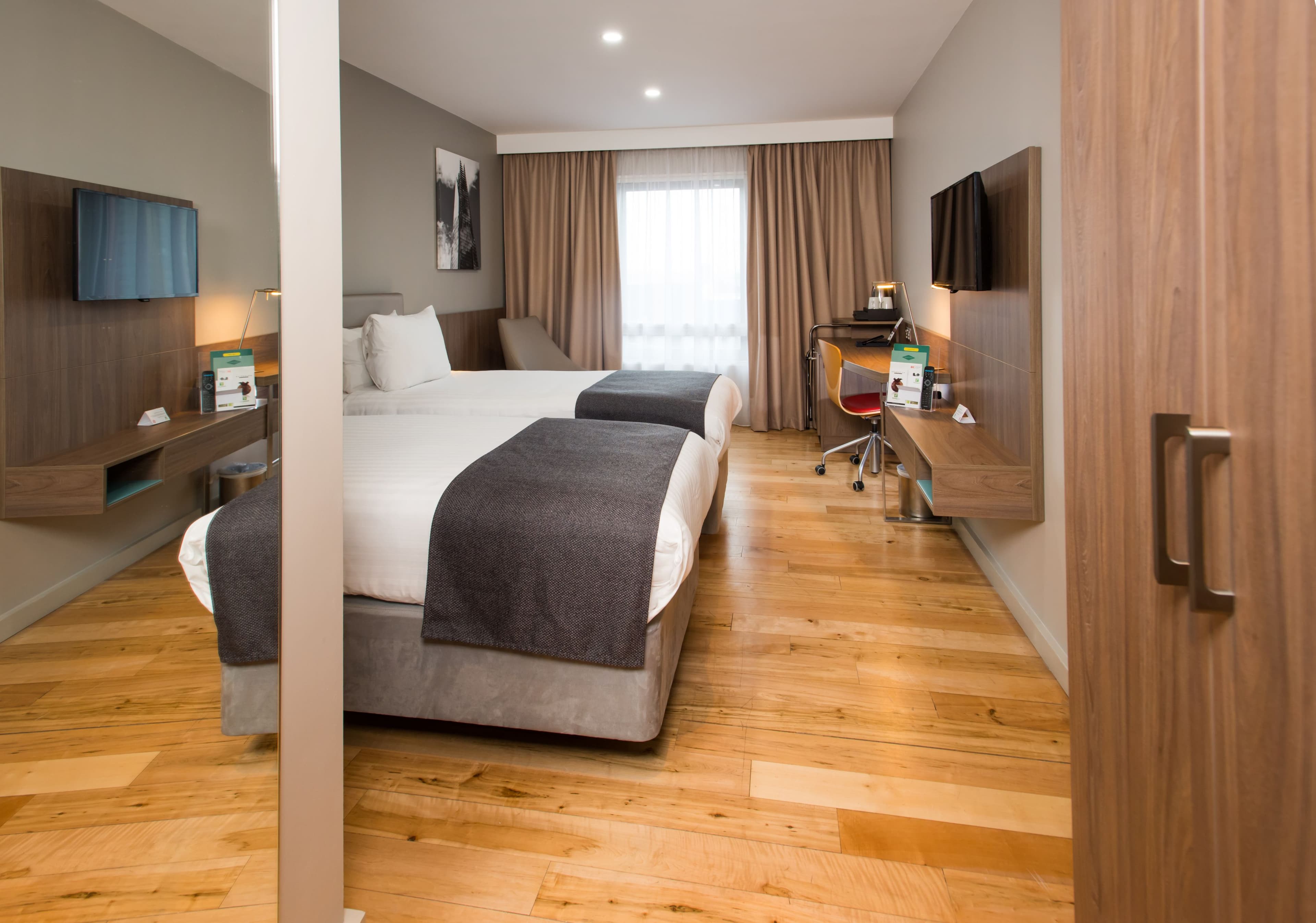 Holiday Inn London - West — 17