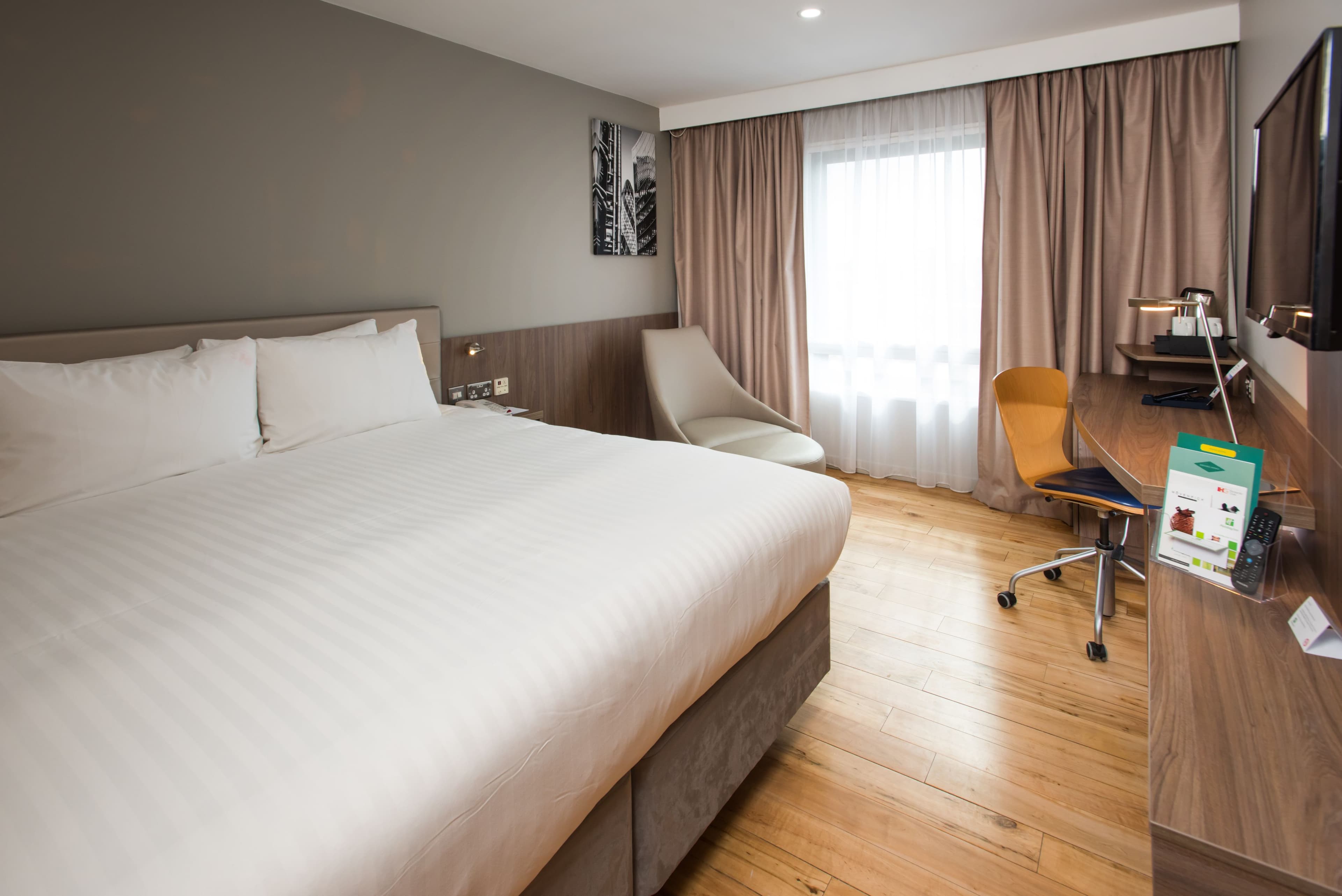 Holiday Inn London - West — 6