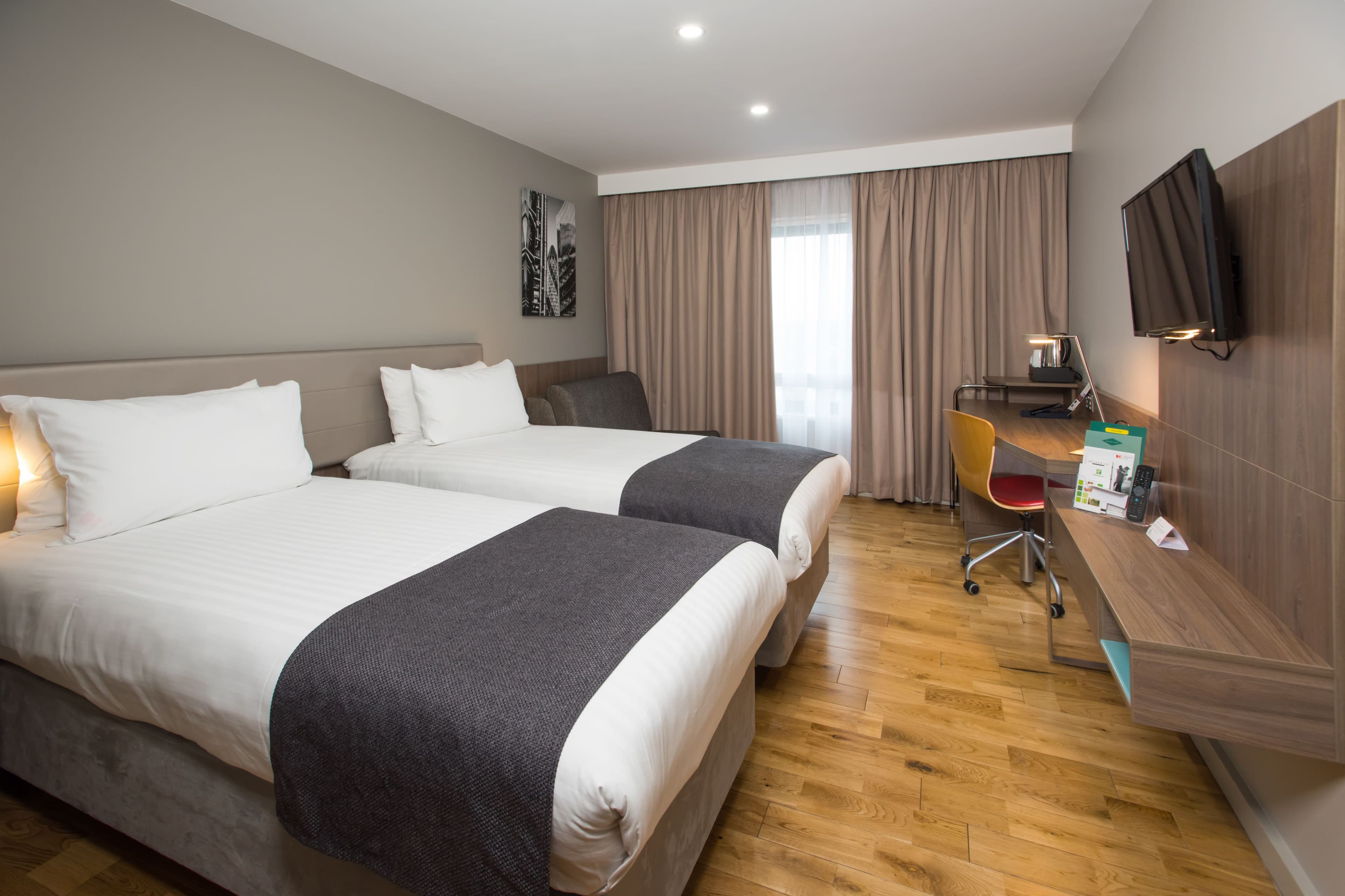 Holiday Inn London - West — 16