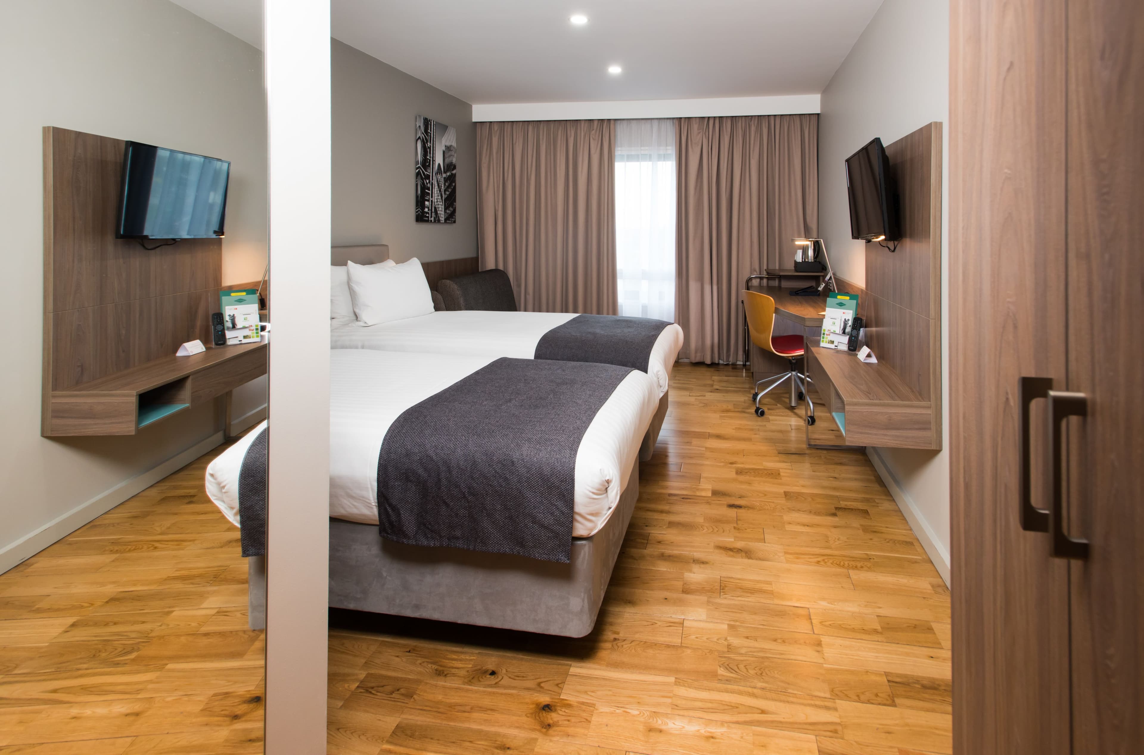 Holiday Inn London - West — 15