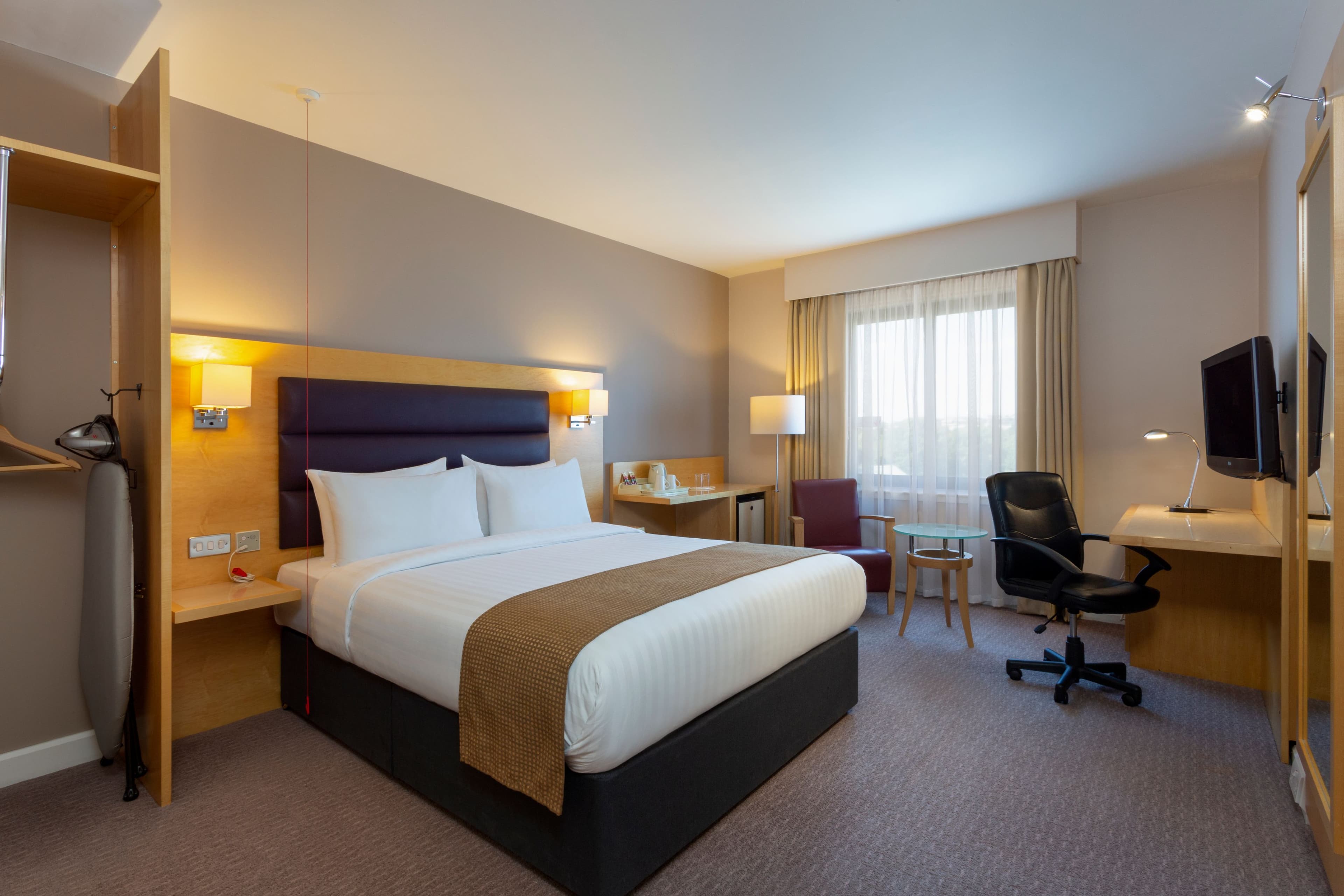 Holiday Inn London - Brentford Lock — 42