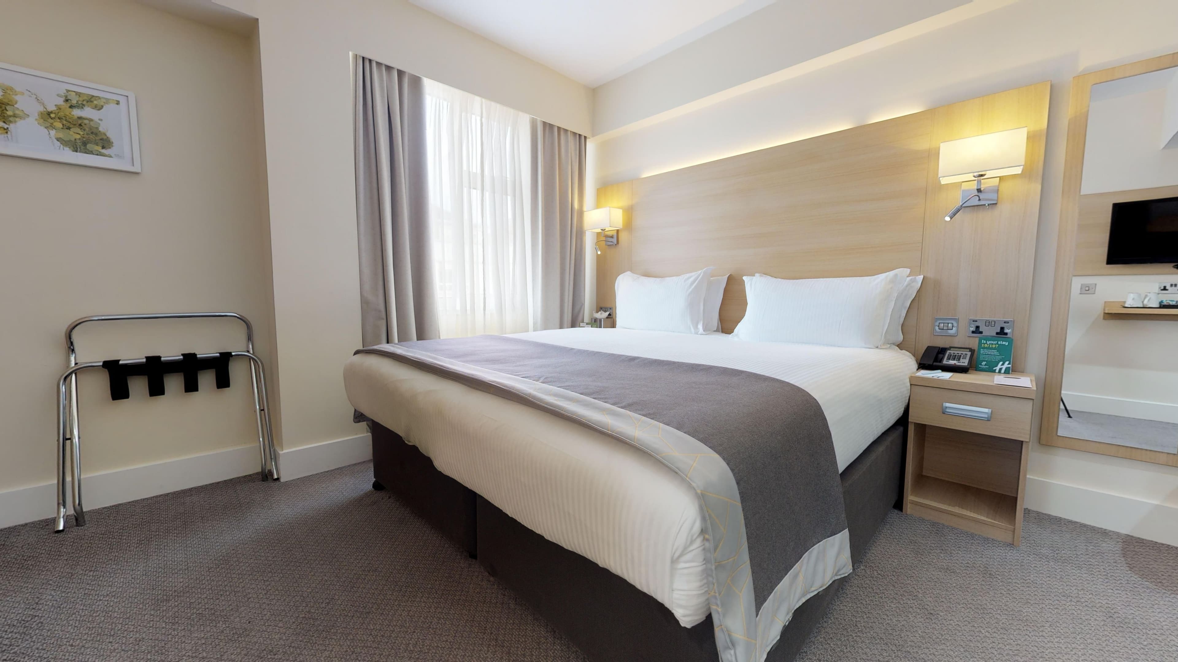 Holiday Inn London - Kensington High St. — 13