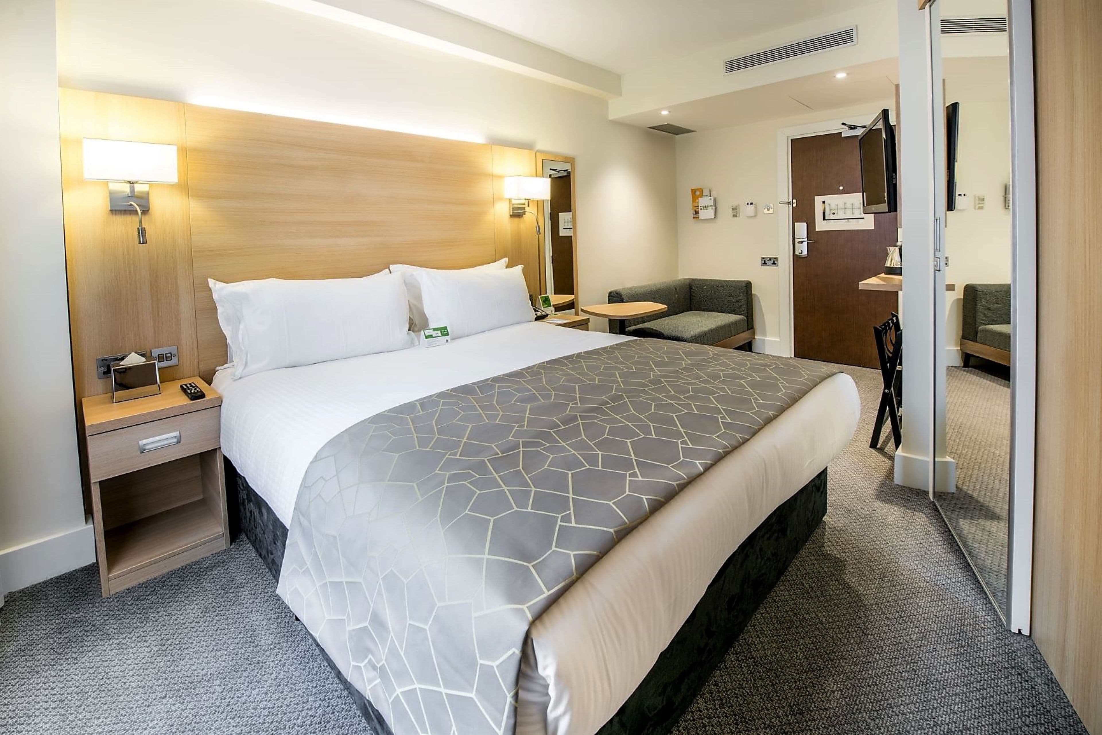 Holiday Inn London - Kensington High St. - Image 3