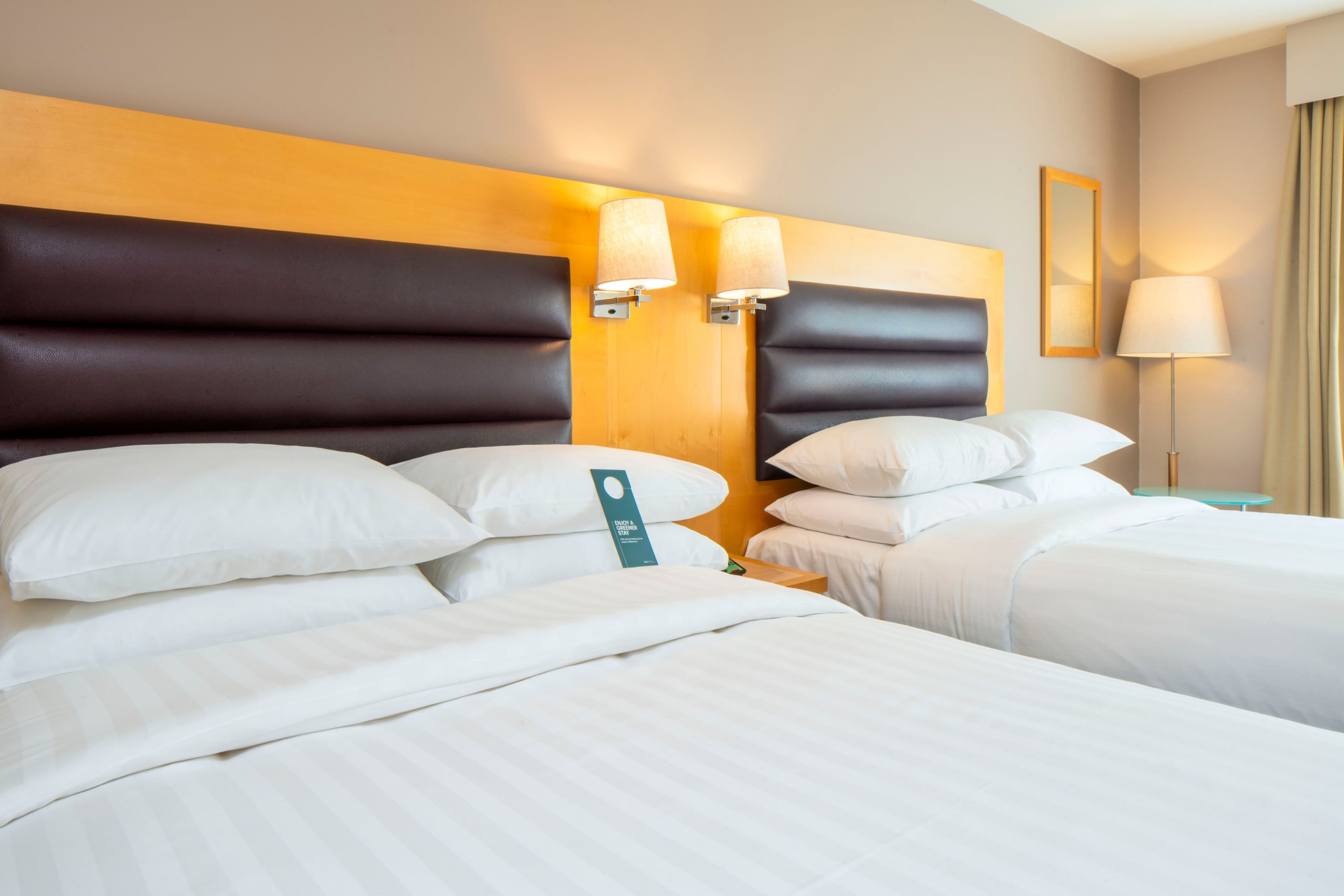 Holiday Inn London - Brentford Lock — 76