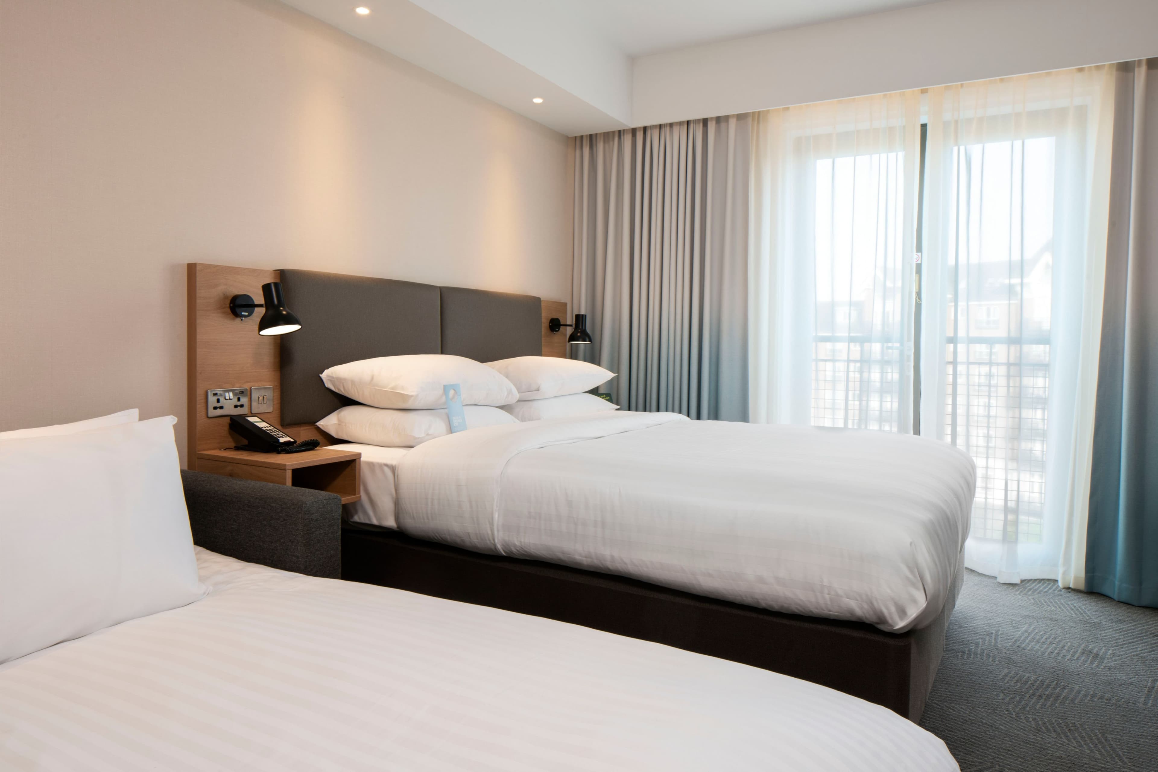 Holiday Inn London - Brentford Lock — 53