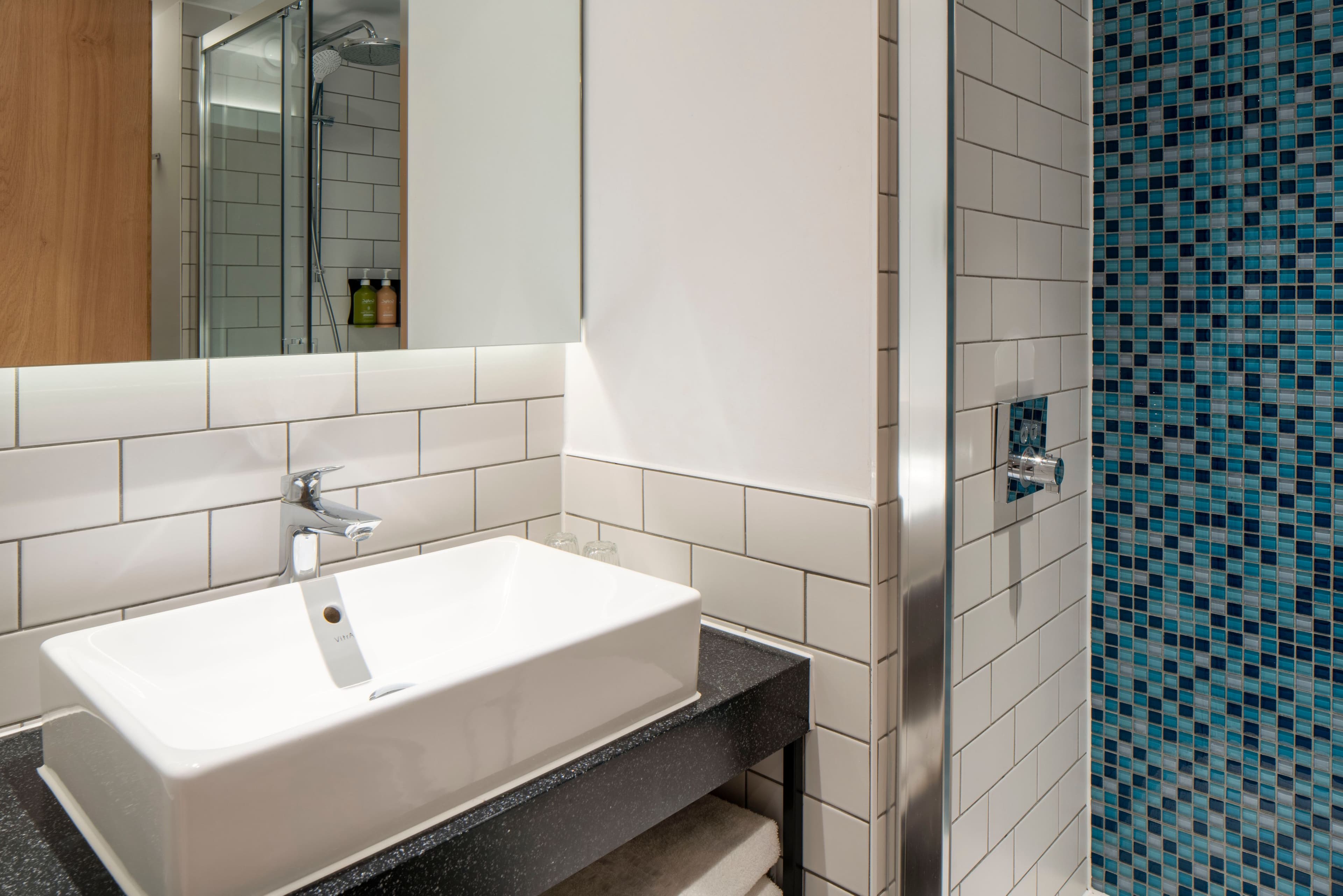 Standard Room - Image 13