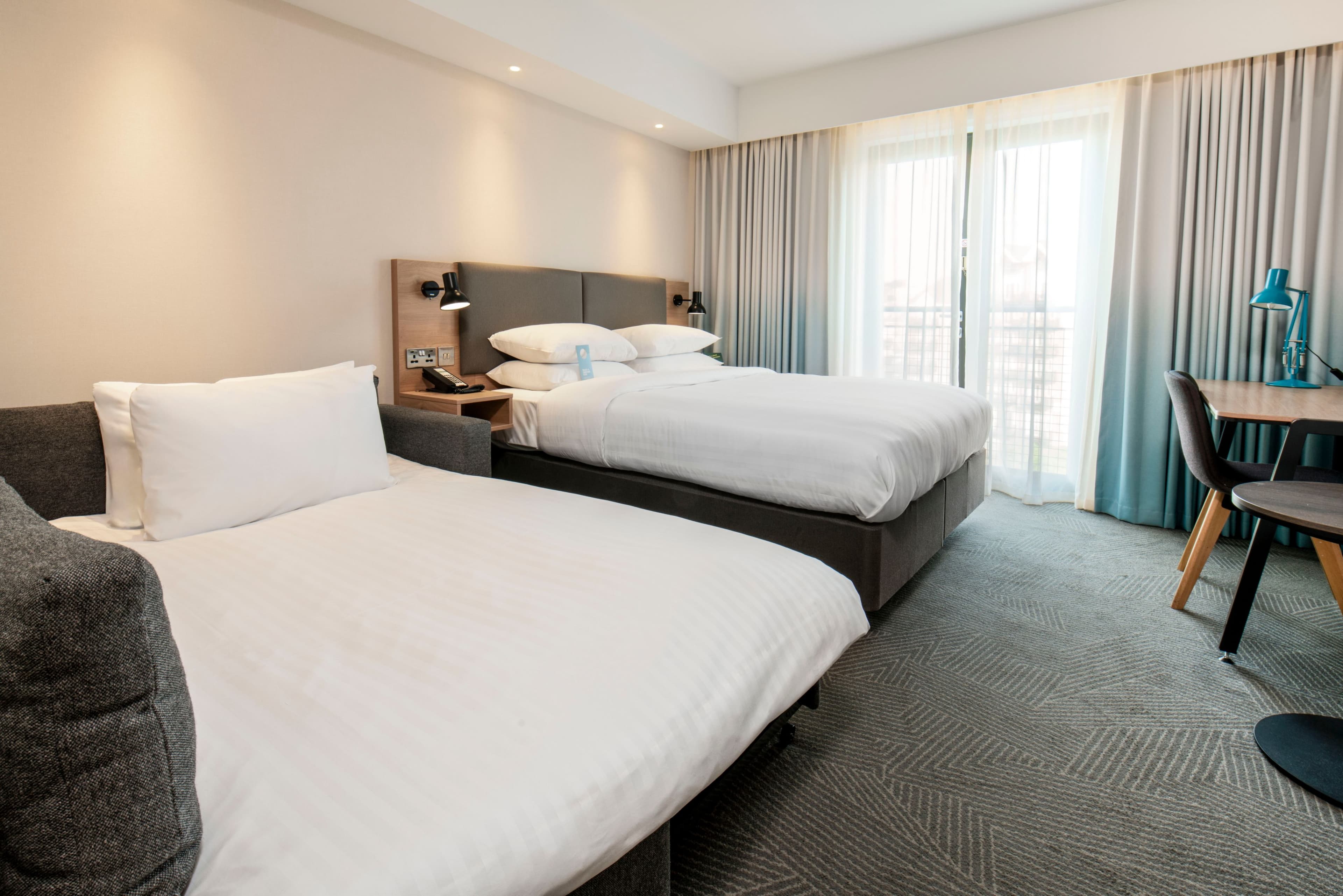 Holiday Inn London - Brentford Lock — 66