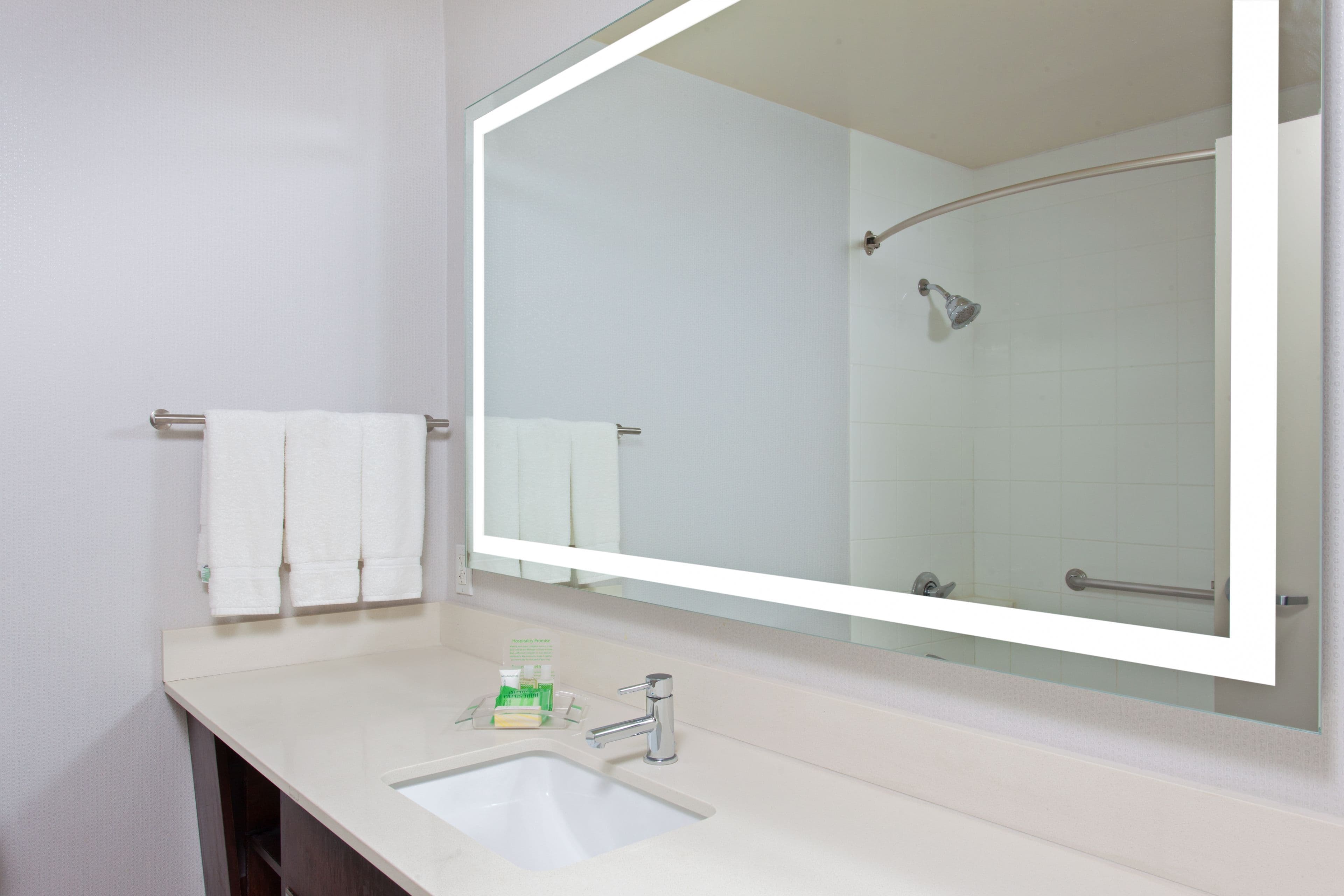 Holiday Inn Los Angeles - LAX Airport - Image 3