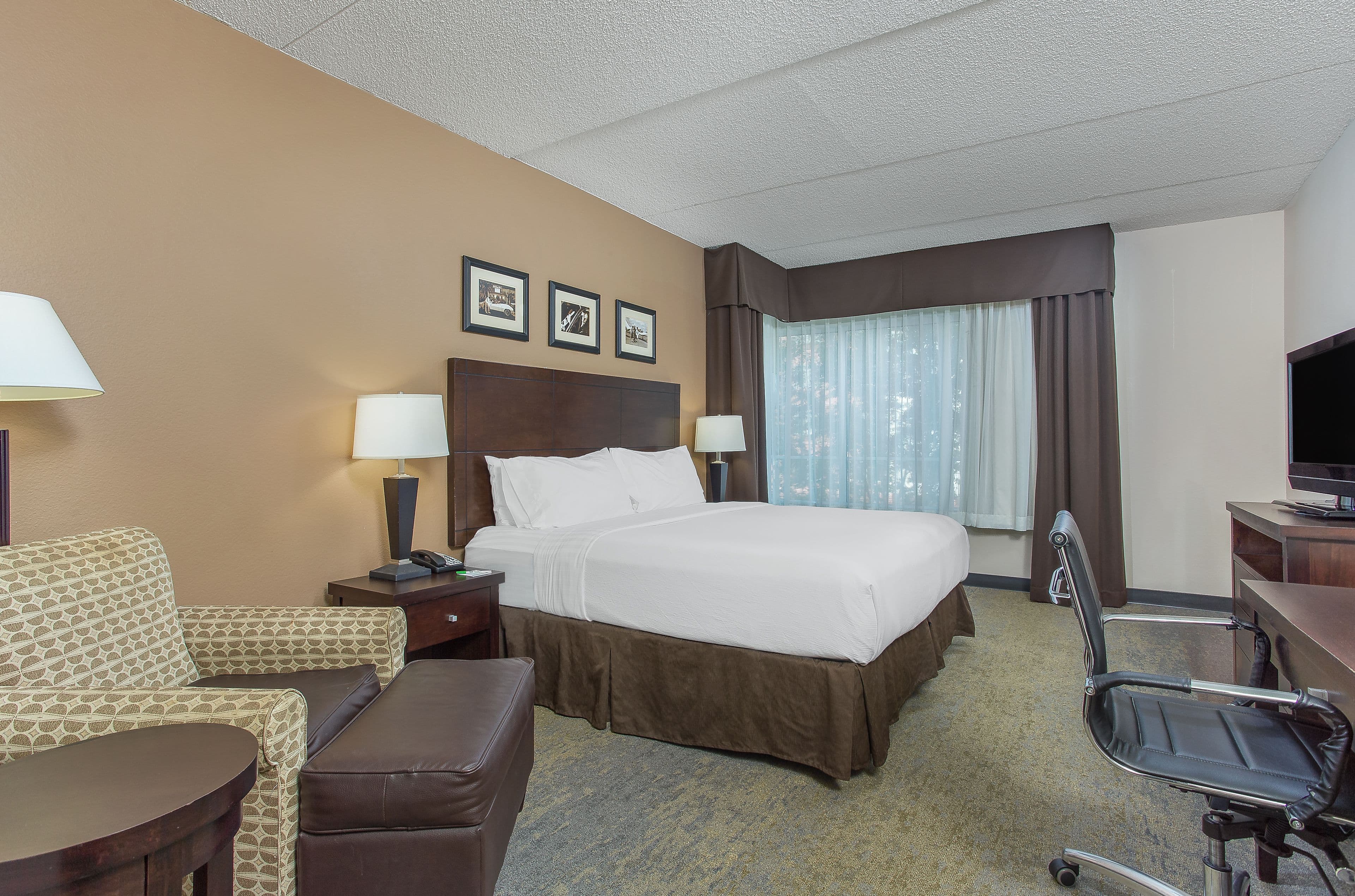 Holiday Inn Louisville Airport - Fair/Expo — 7