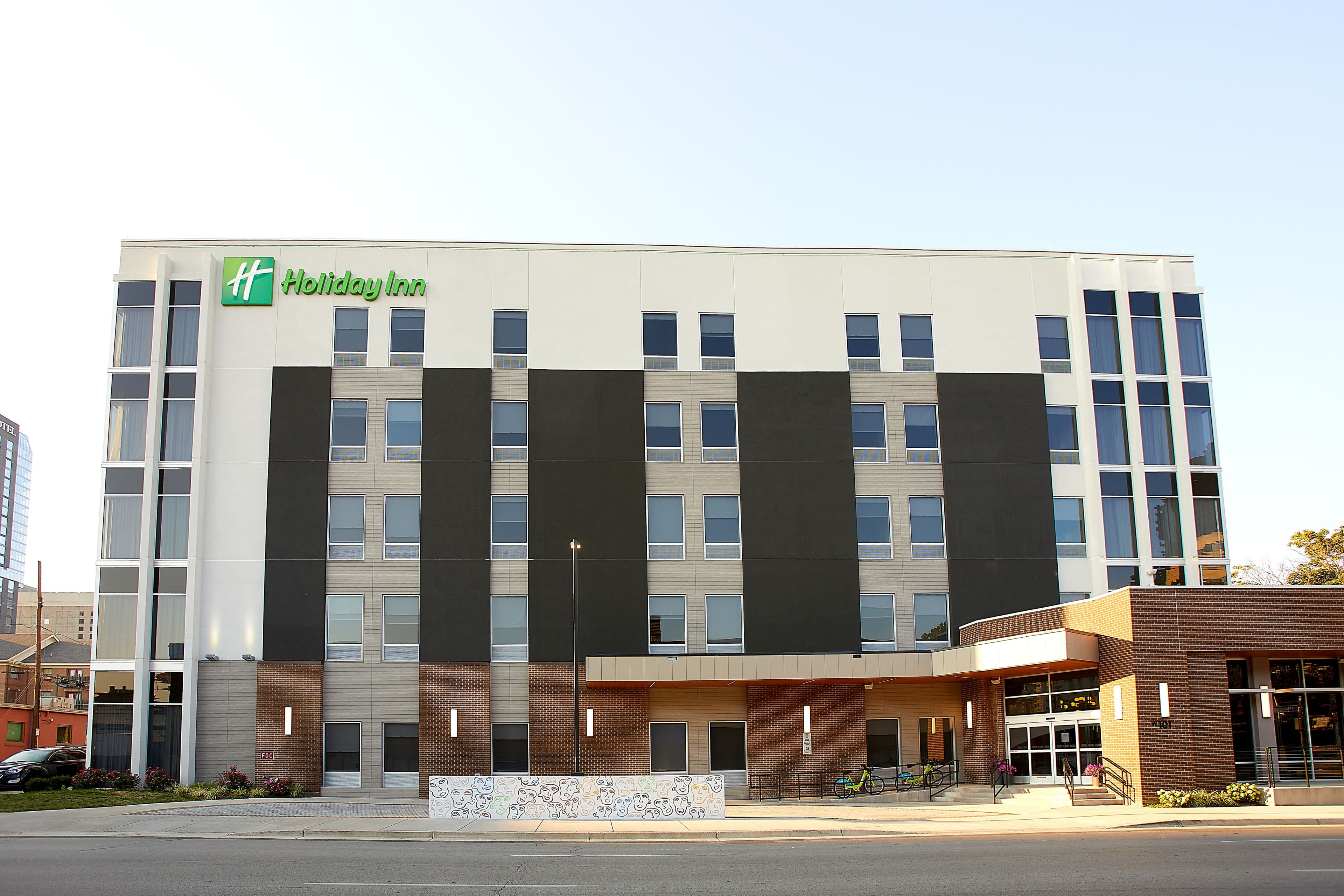 Holiday Inn Louisville Downtown - Image 1