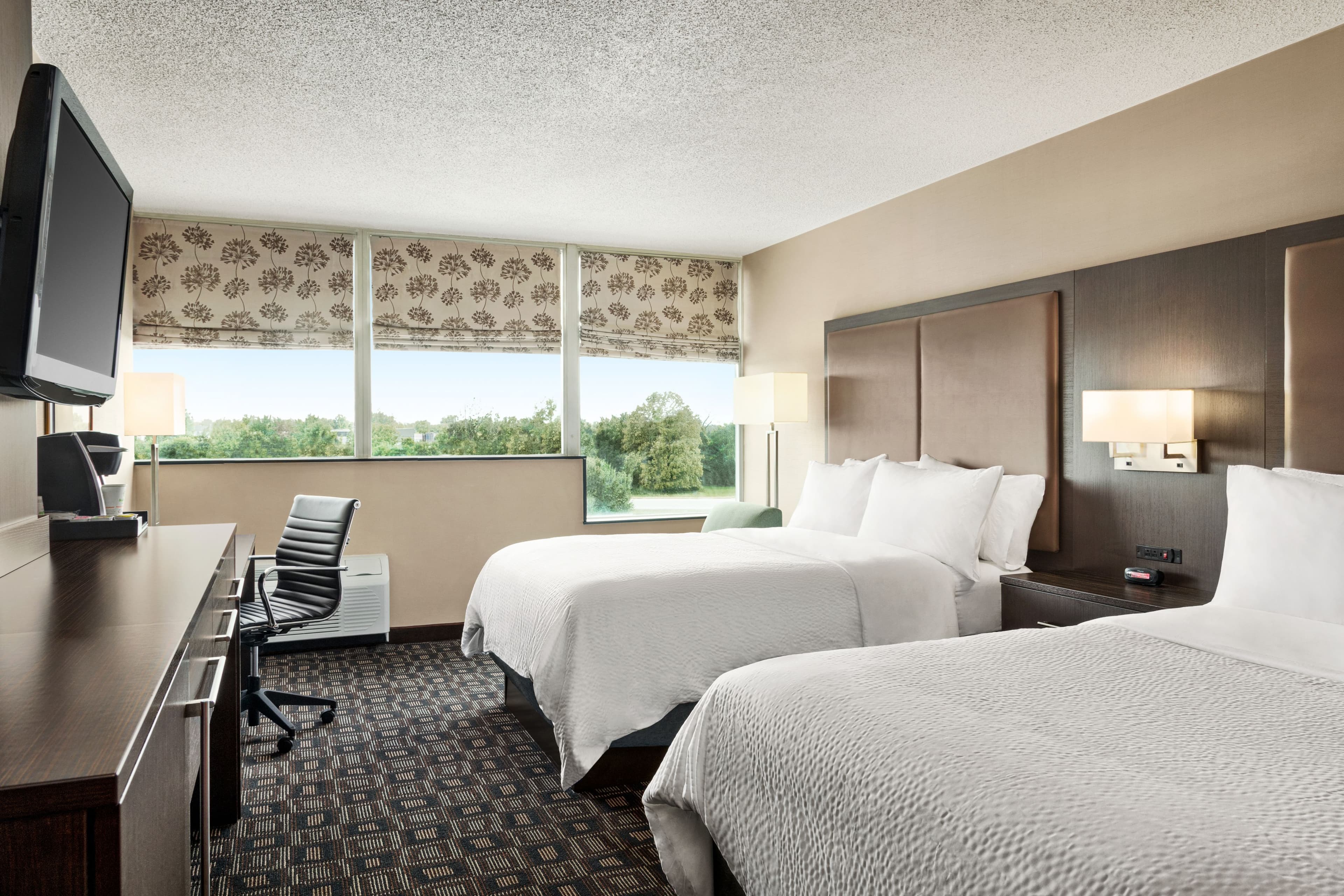 Holiday Inn Louisville East - Hurstbourne — 7