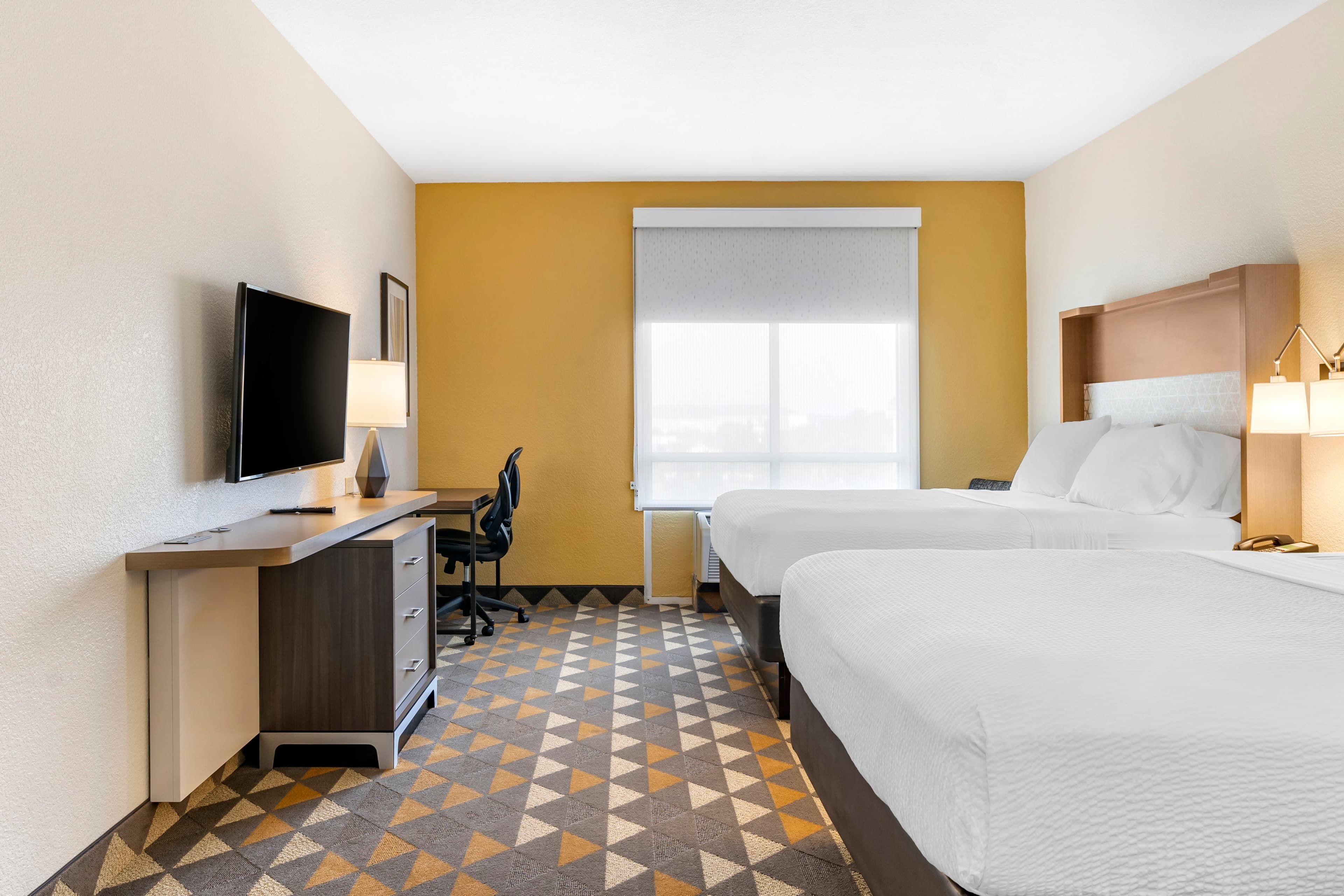 Holiday Inn Louisville Airport South — 7