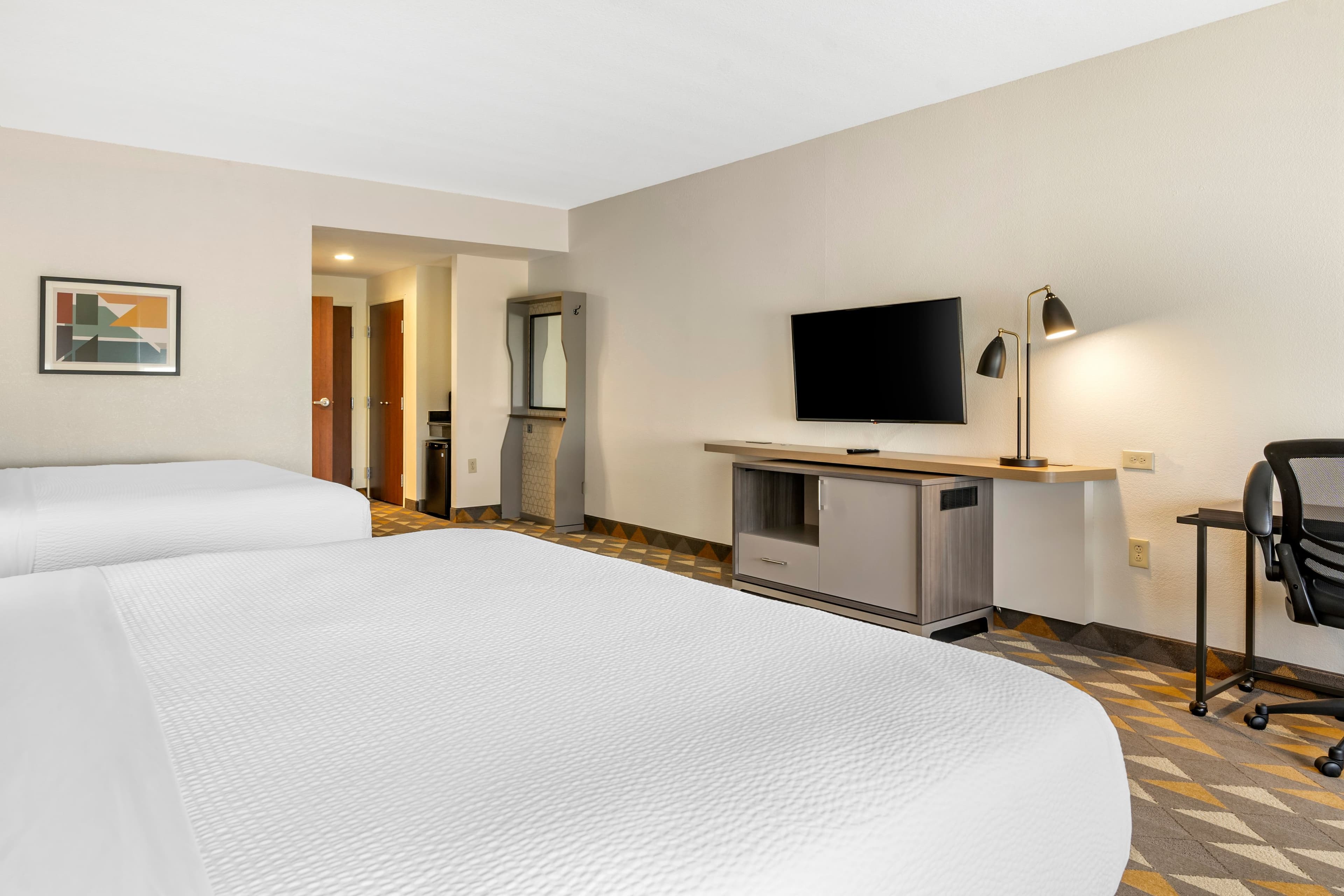 Holiday Inn Louisville Airport South — 8
