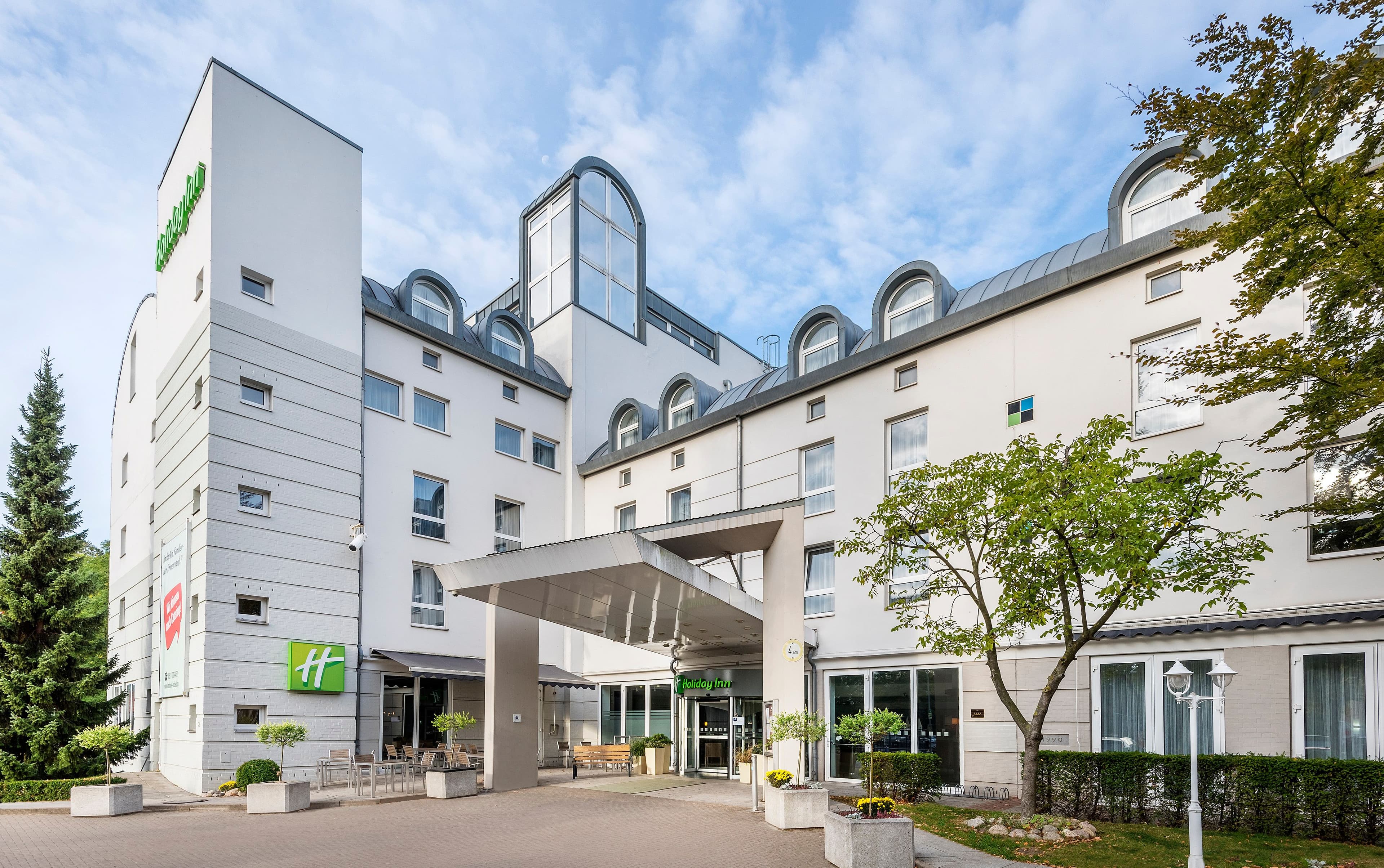 Holiday Inn Lubeck - Image 1