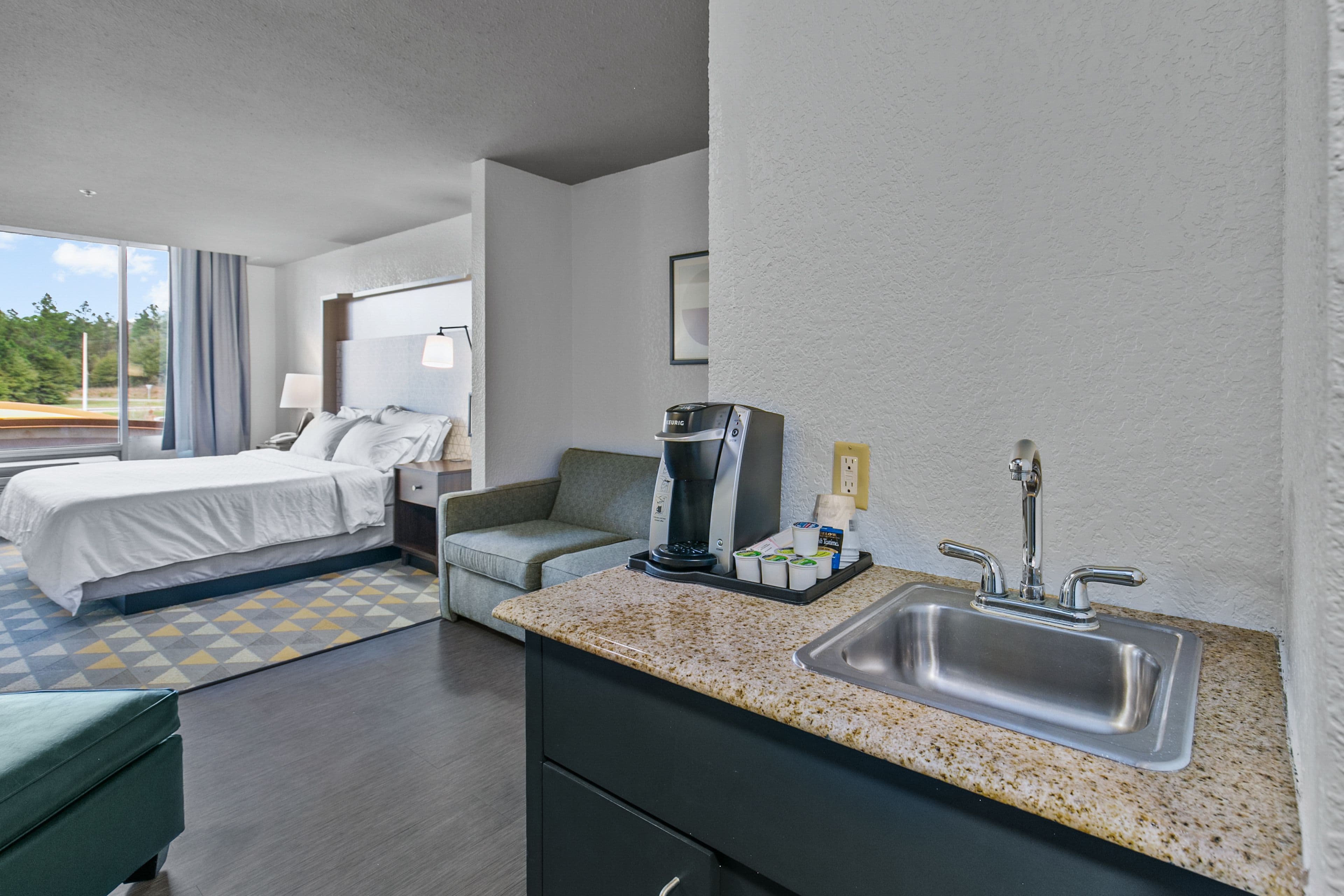 Holiday Inn Lucedale — 73