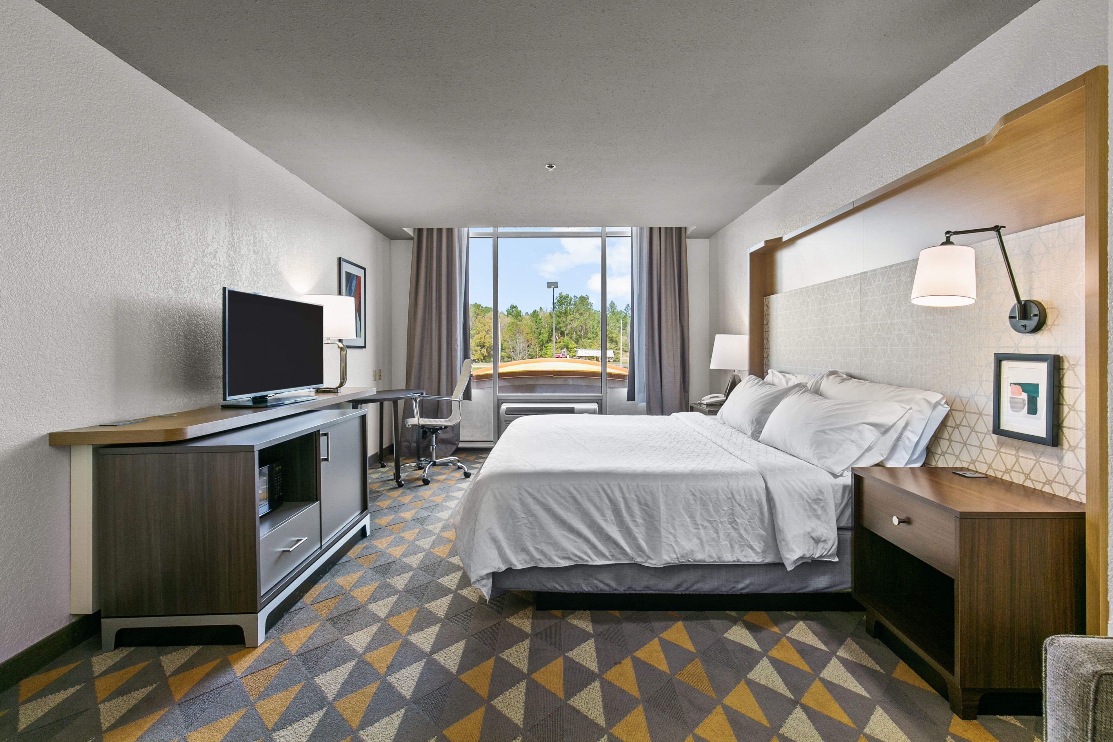 Holiday Inn Lucedale — 11