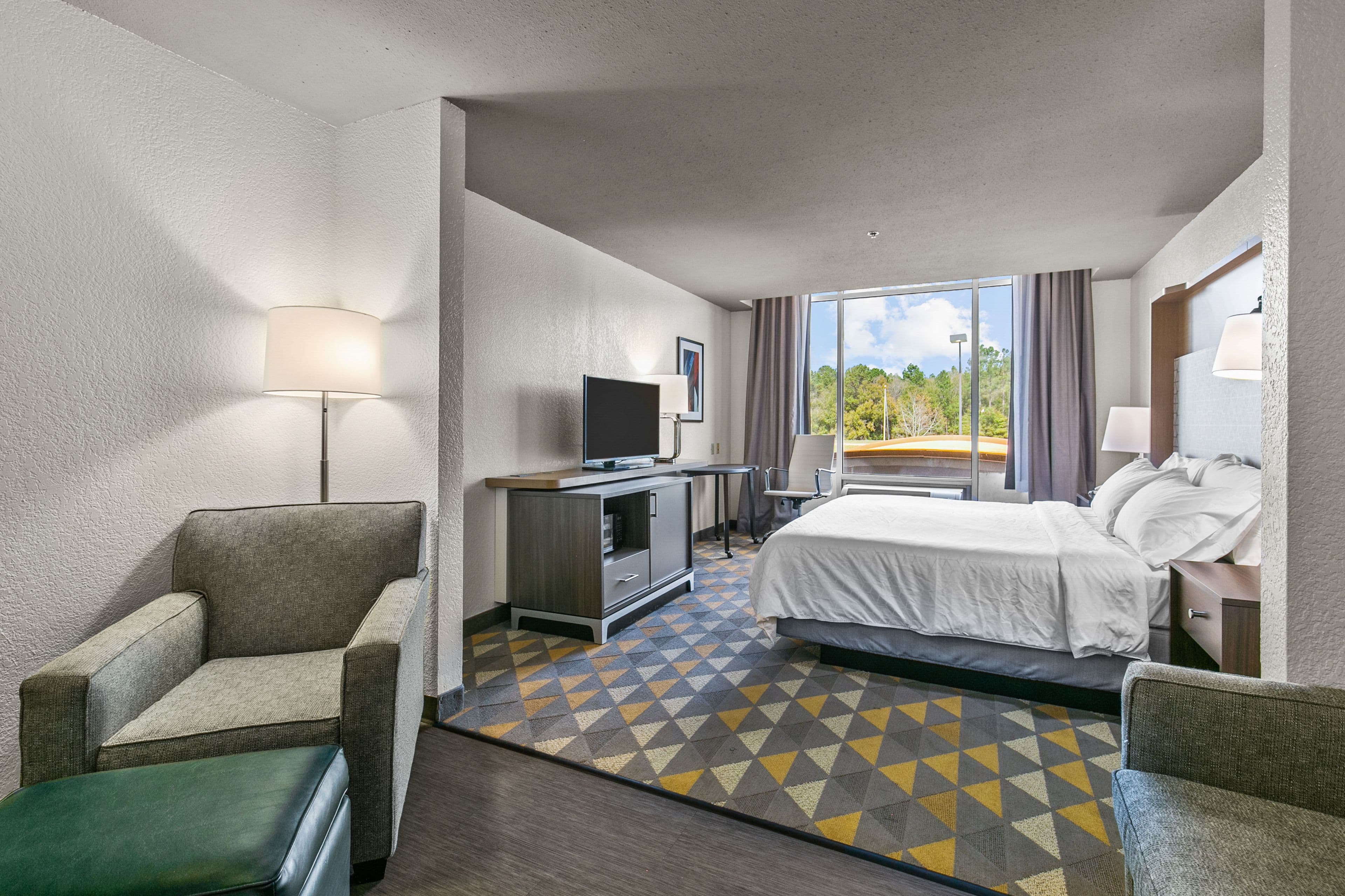 Holiday Inn Lucedale — 76