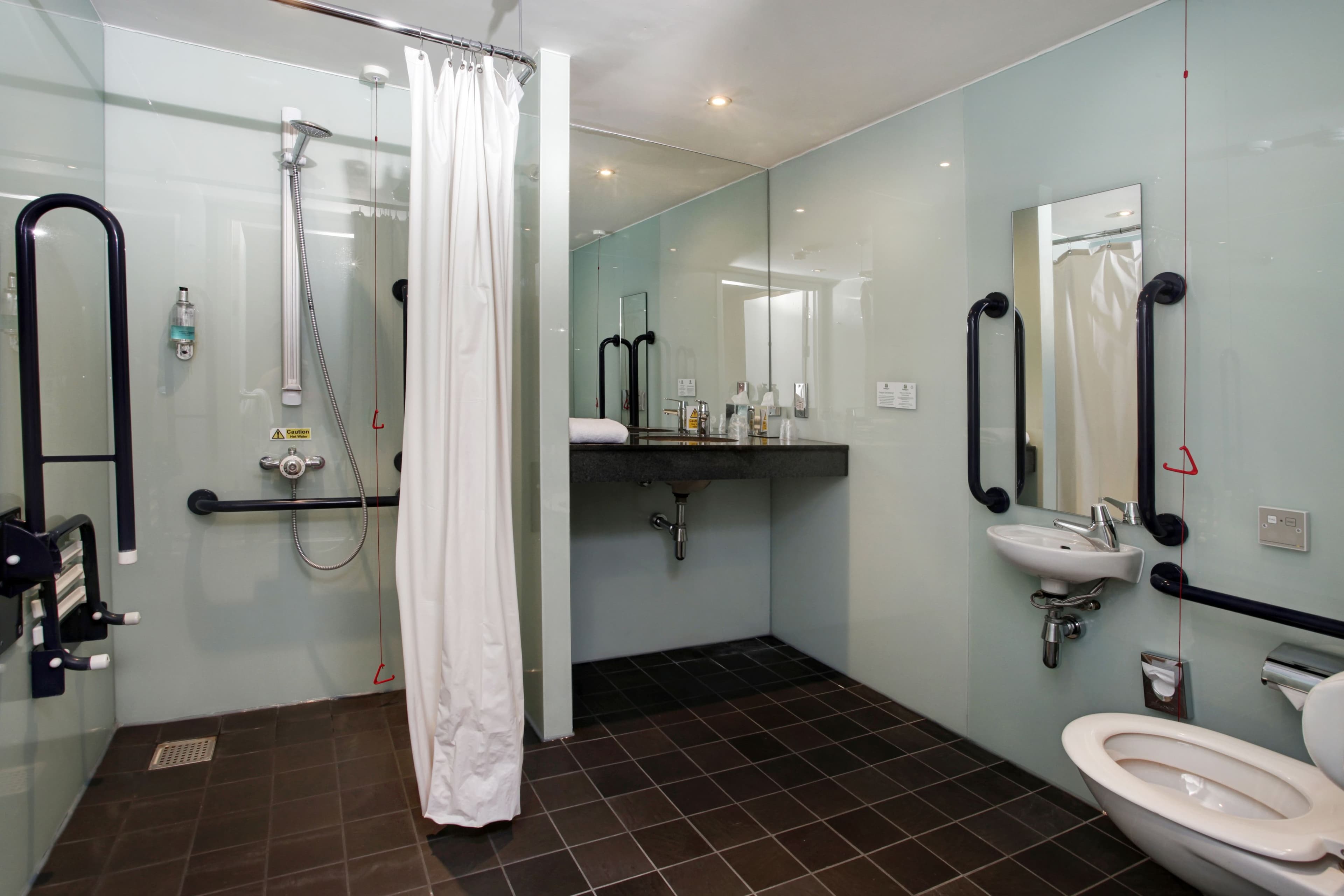 Holiday Inn London - Luton Airport — 11