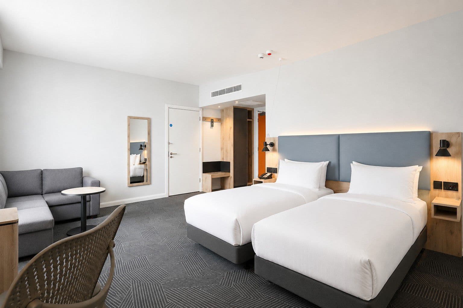 Independent (SPHC) London Luton Vale Hotel — 4