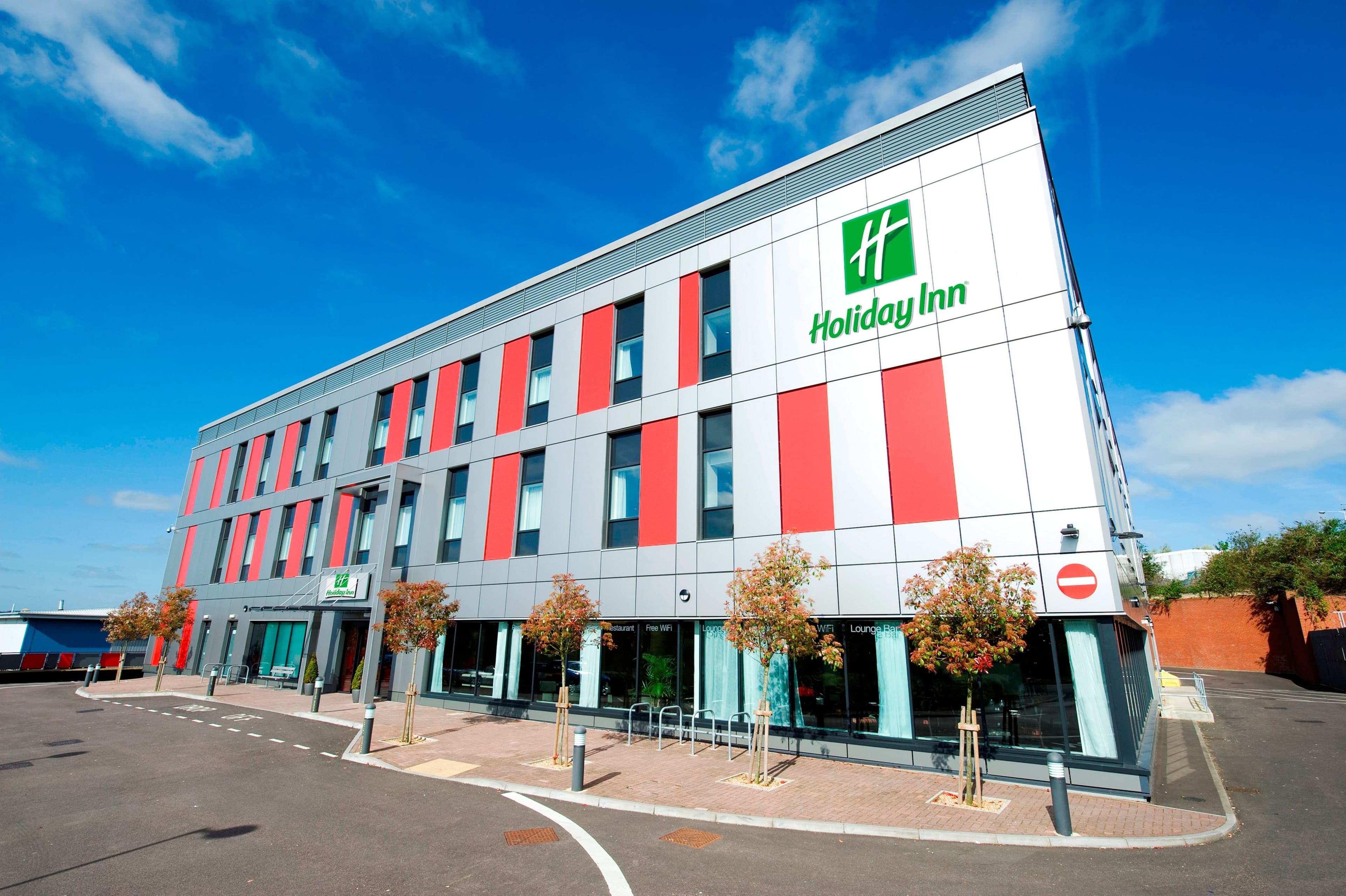 Holiday Inn London - Luton Airport - Image 1