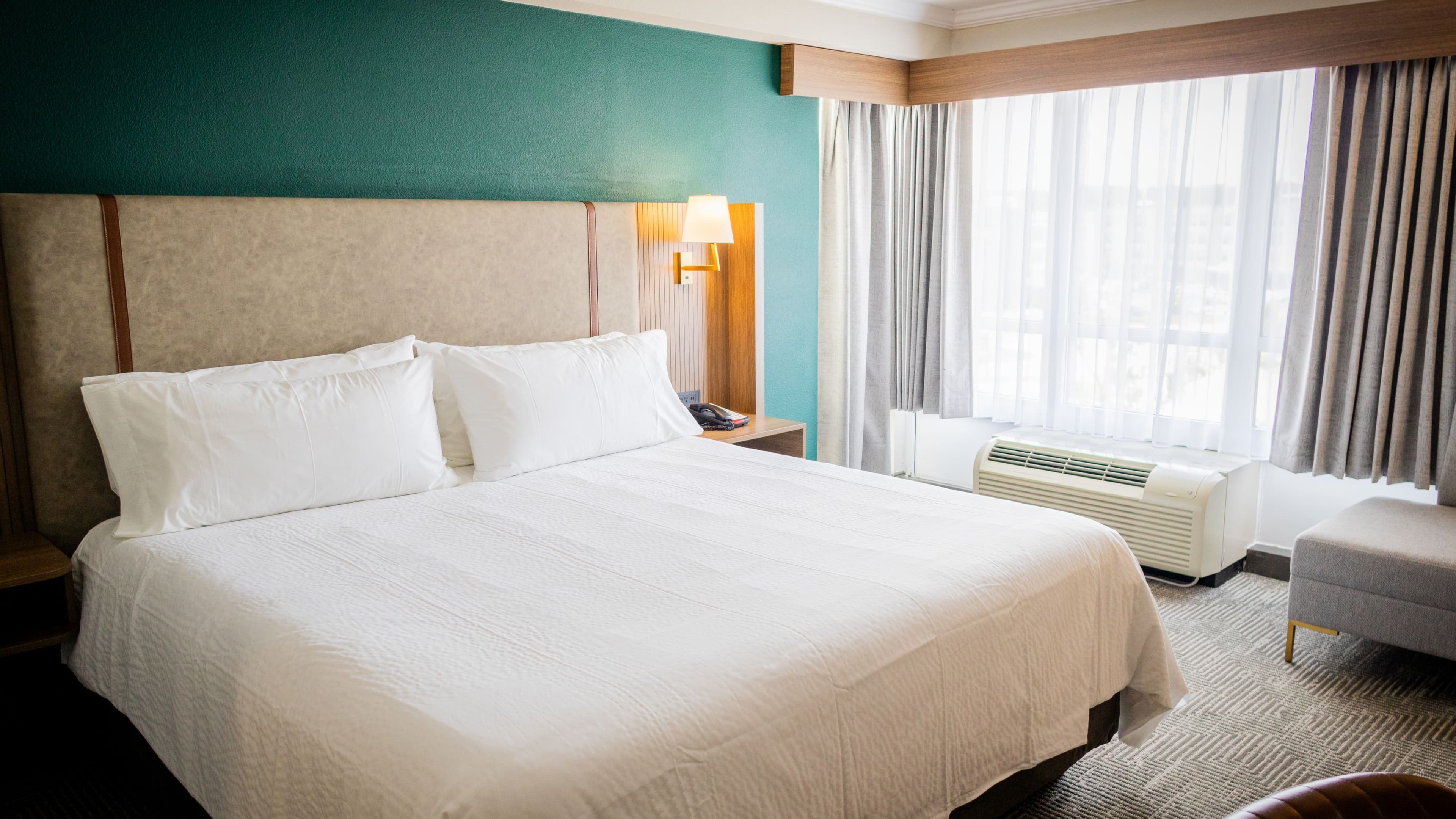 Holiday Inn Macon North - Image 4