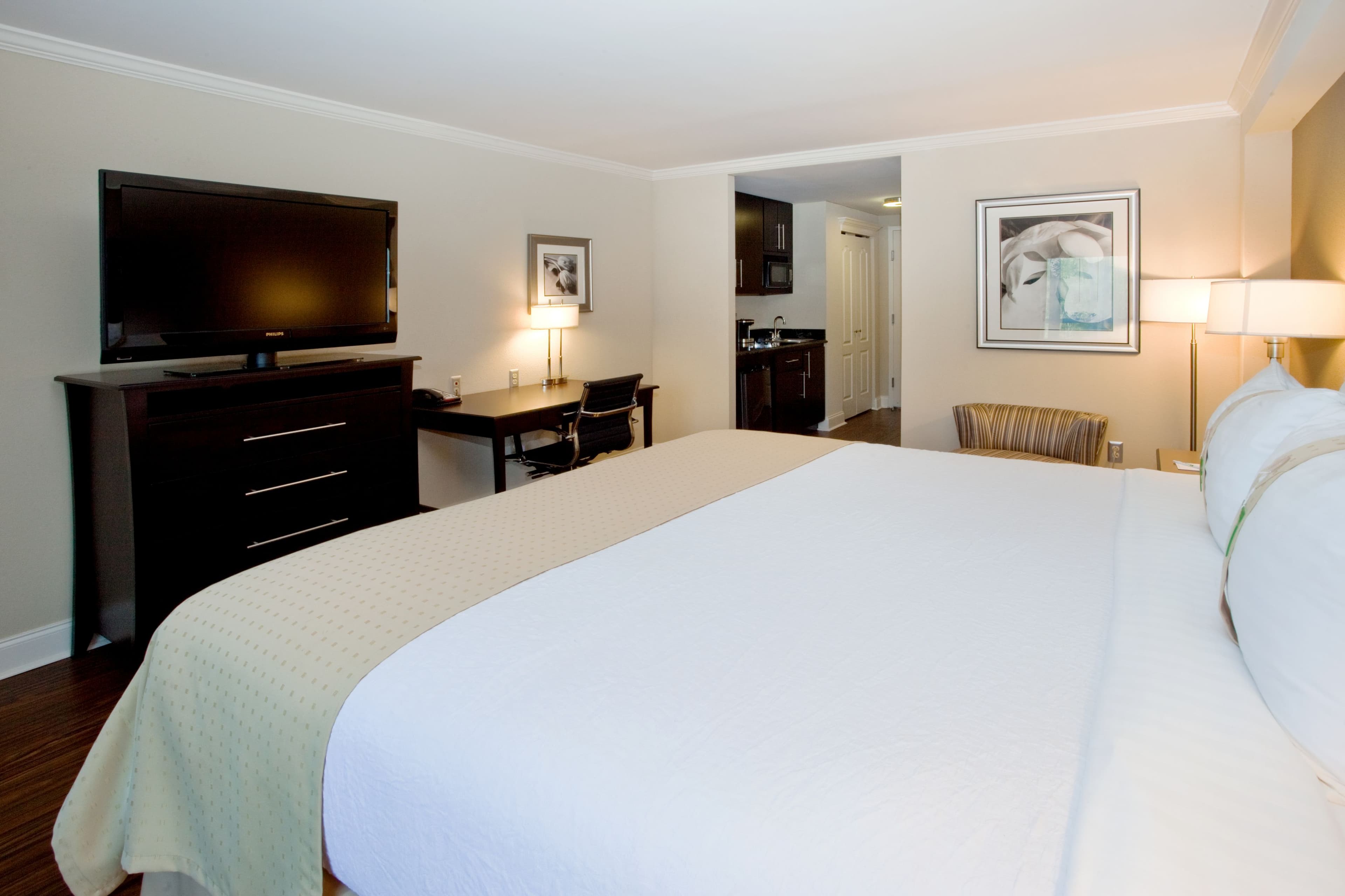 Holiday Inn Macon North - Image 5