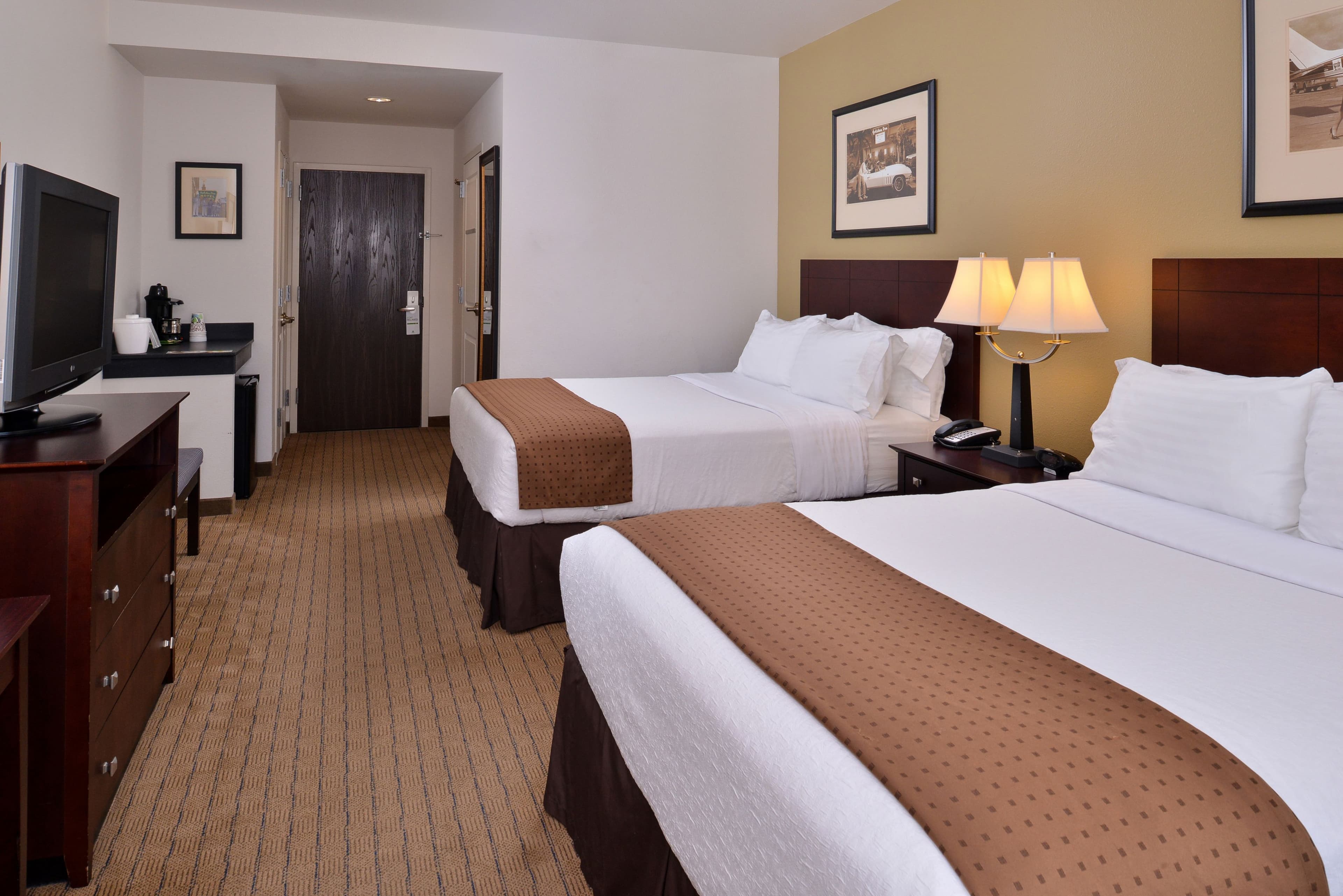 Holiday Inn Madison at The American Center — 24