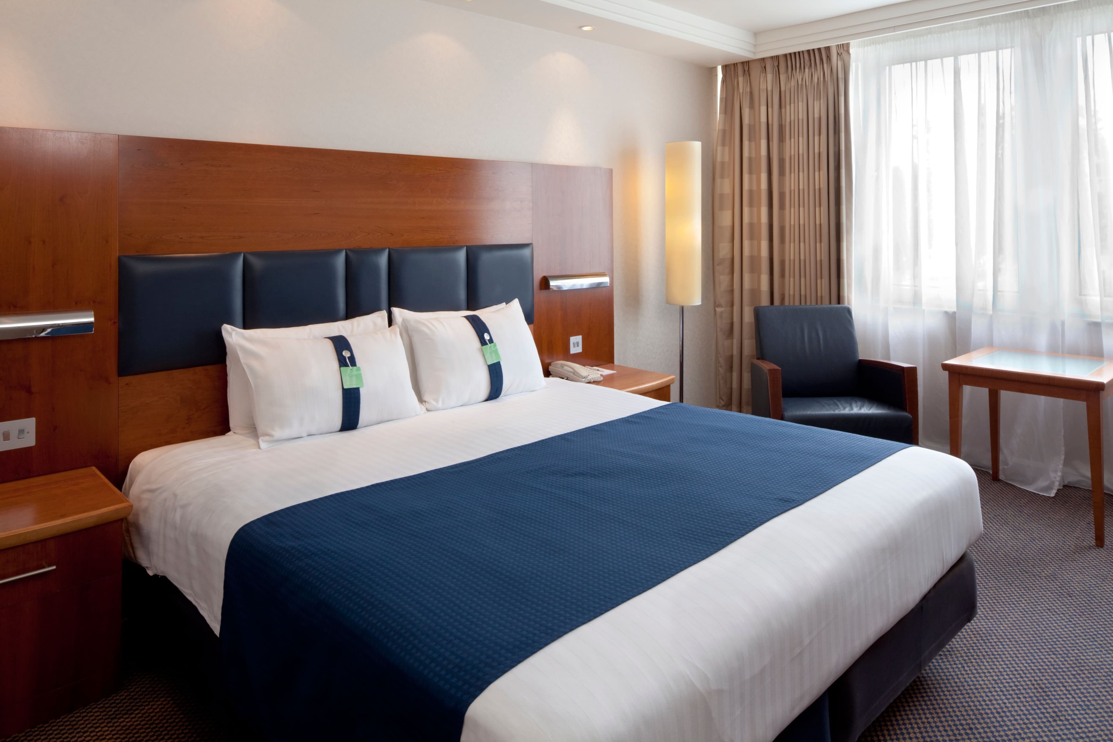 Holiday Inn Maidenhead/Windsor - Image 2