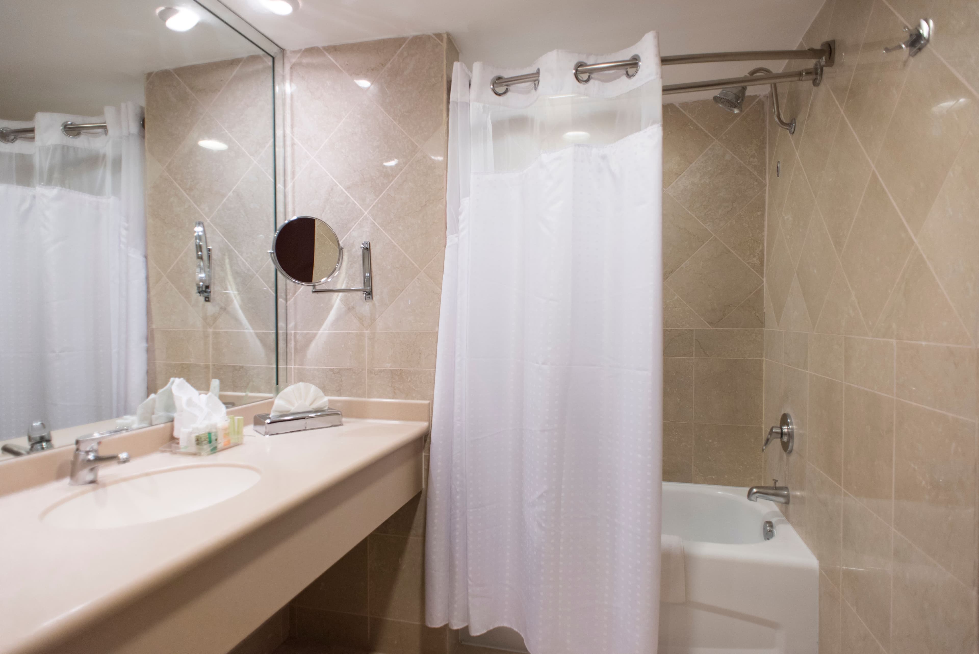 Holiday Inn Managua - Convention Center — 8