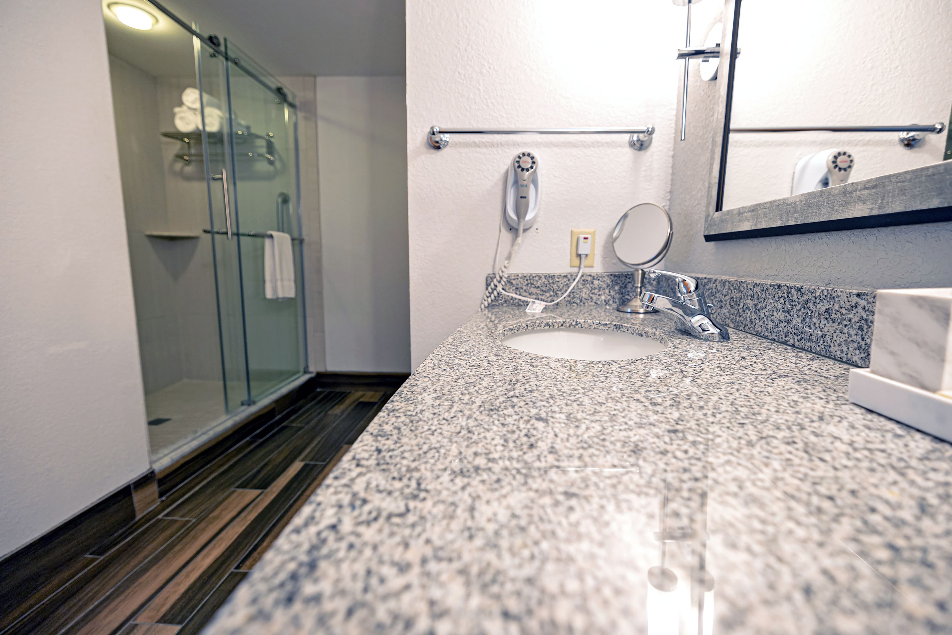 Holiday Inn Manahawkin/Long Beach Island - Image 2