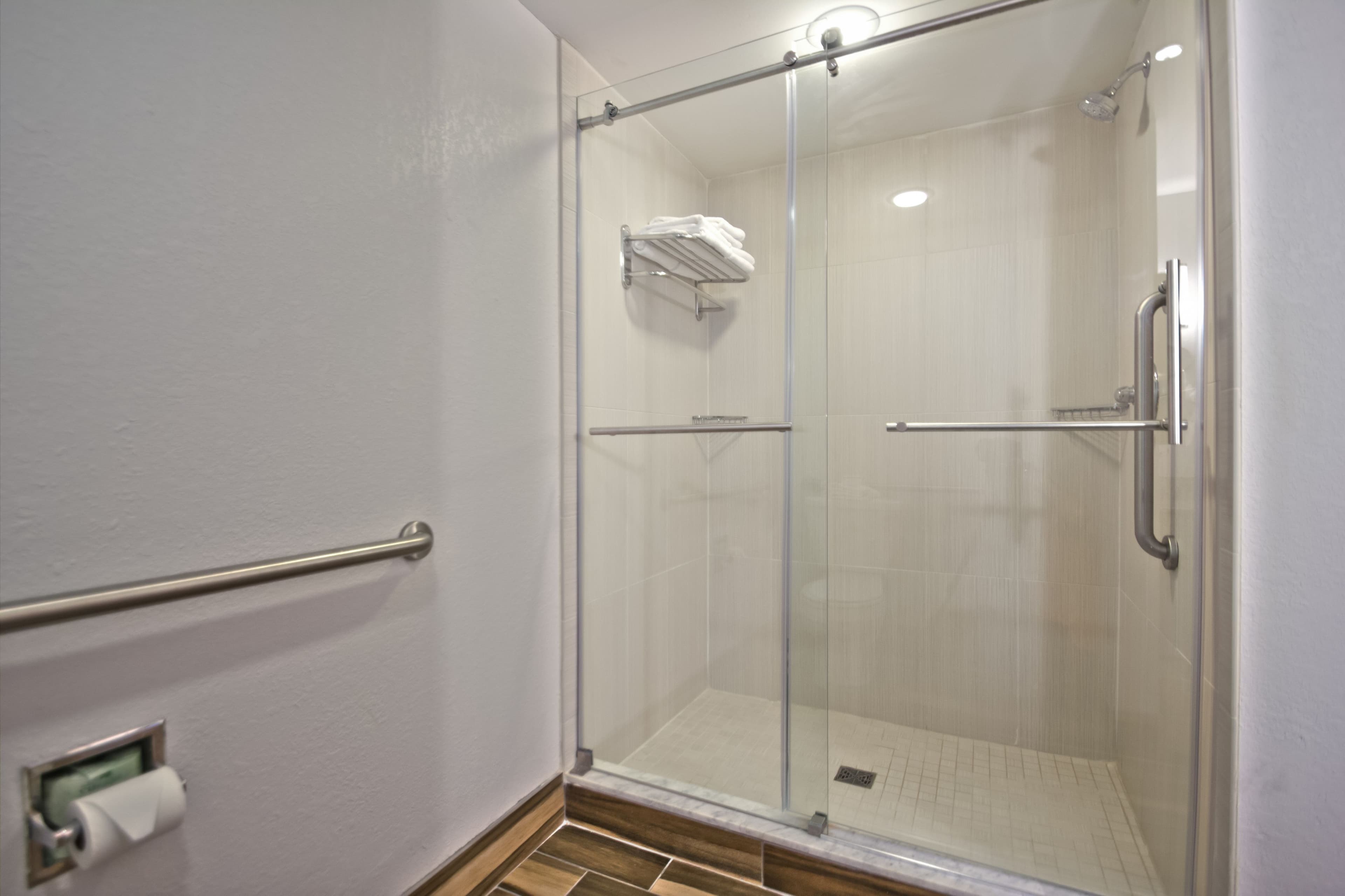 Holiday Inn Manahawkin/Long Beach Island — 11
