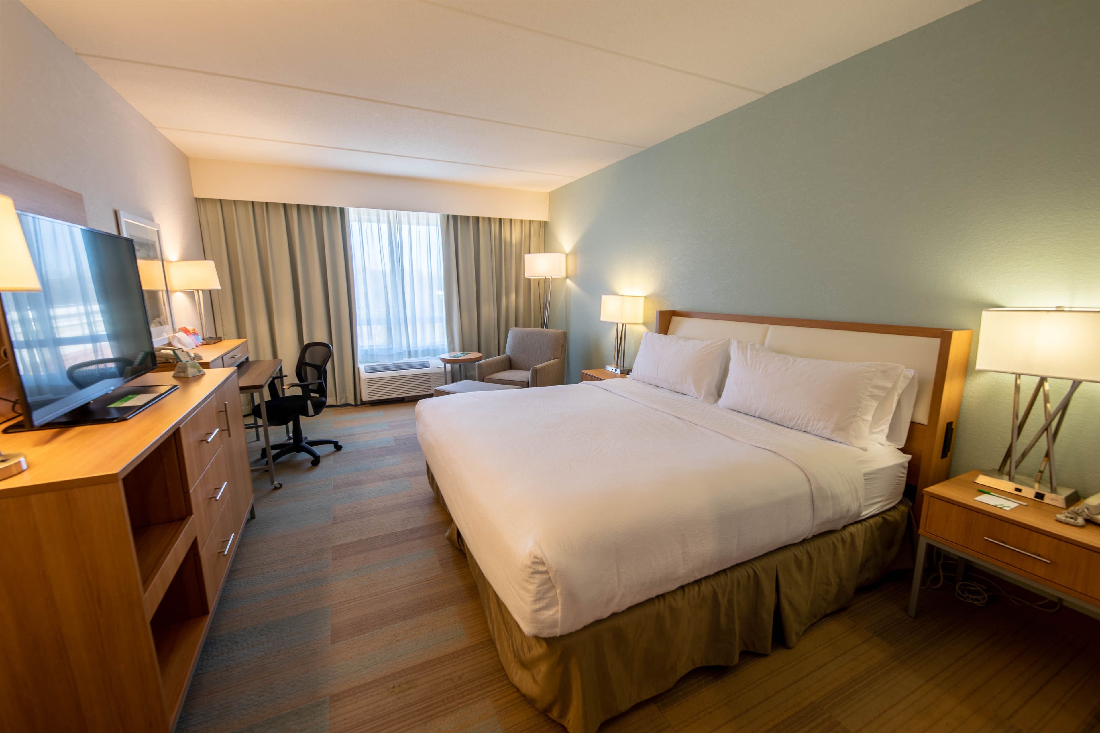 Holiday Inn Manahawkin/Long Beach Island - Image 3