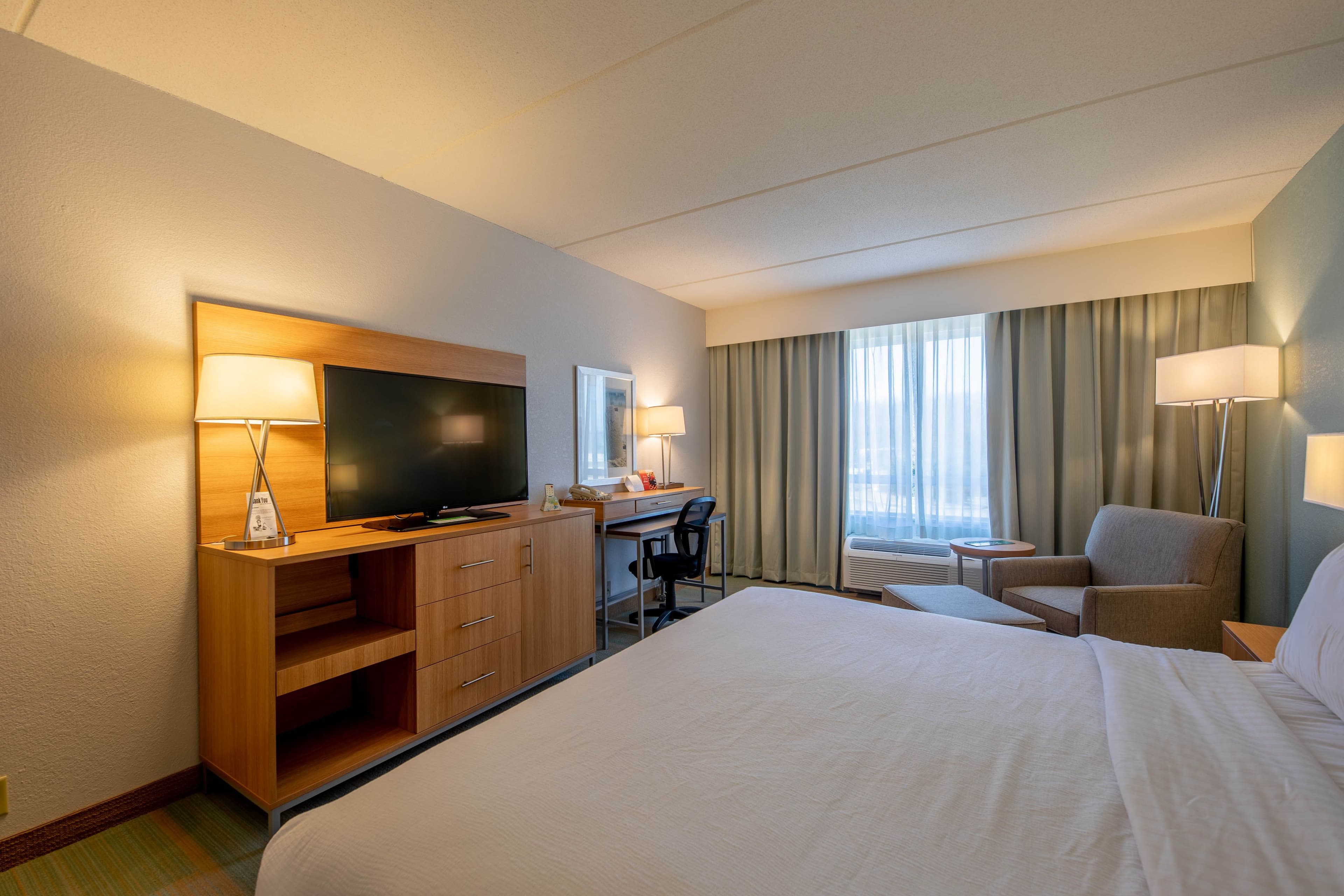 Holiday Inn Manahawkin/Long Beach Island — 6